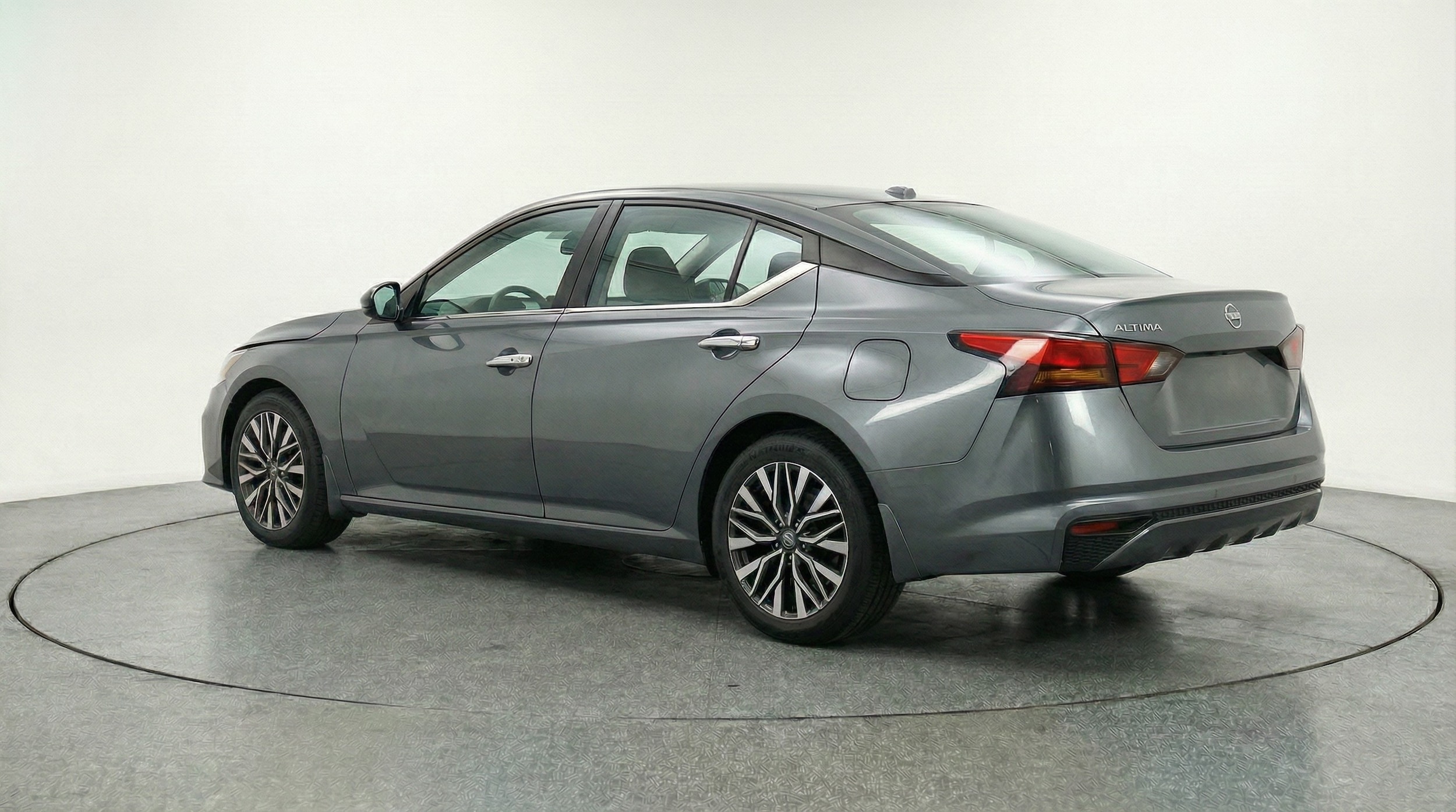 Thumbnail: 2025 Nissan Altima - 5