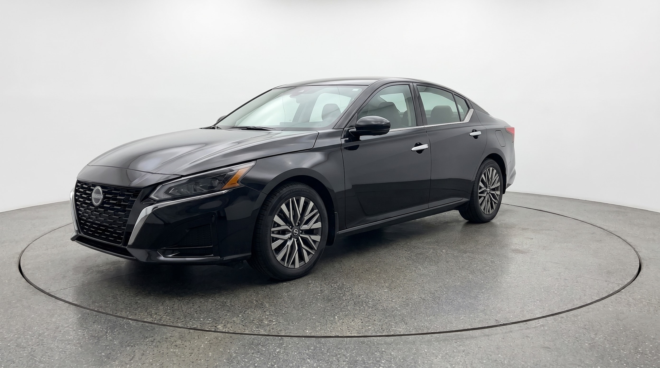 Thumbnail: 2025 Nissan Altima - 3