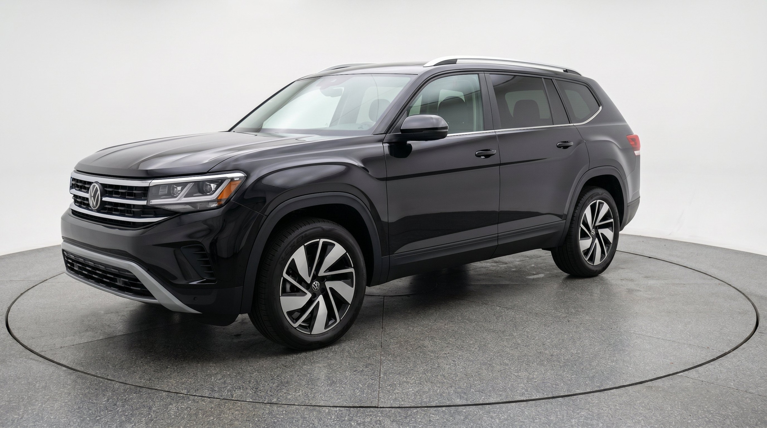 Thumbnail: 2026 Volkswagen Atlas - 3
