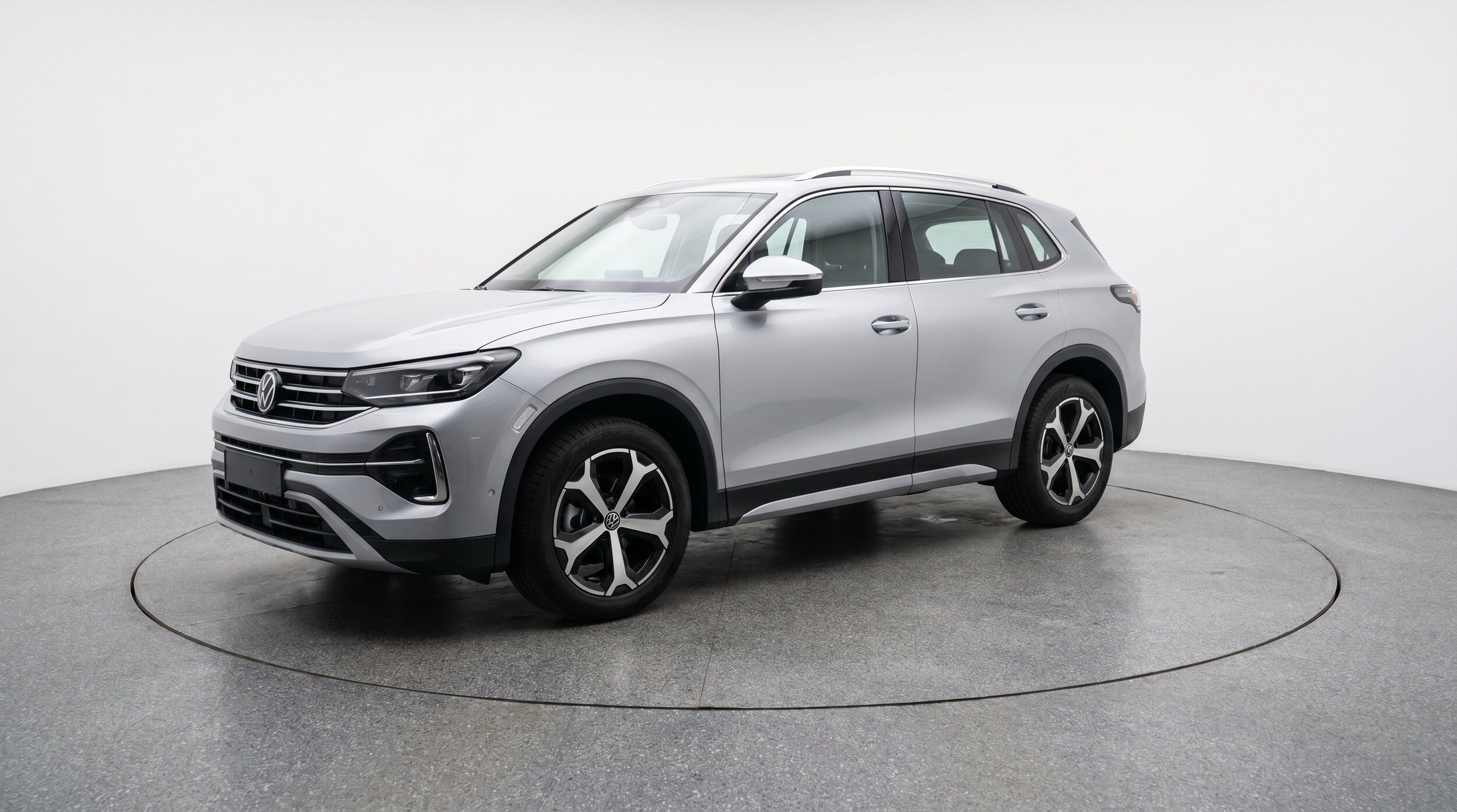 Thumbnail: 2026 Volkswagen Tiguan - 3