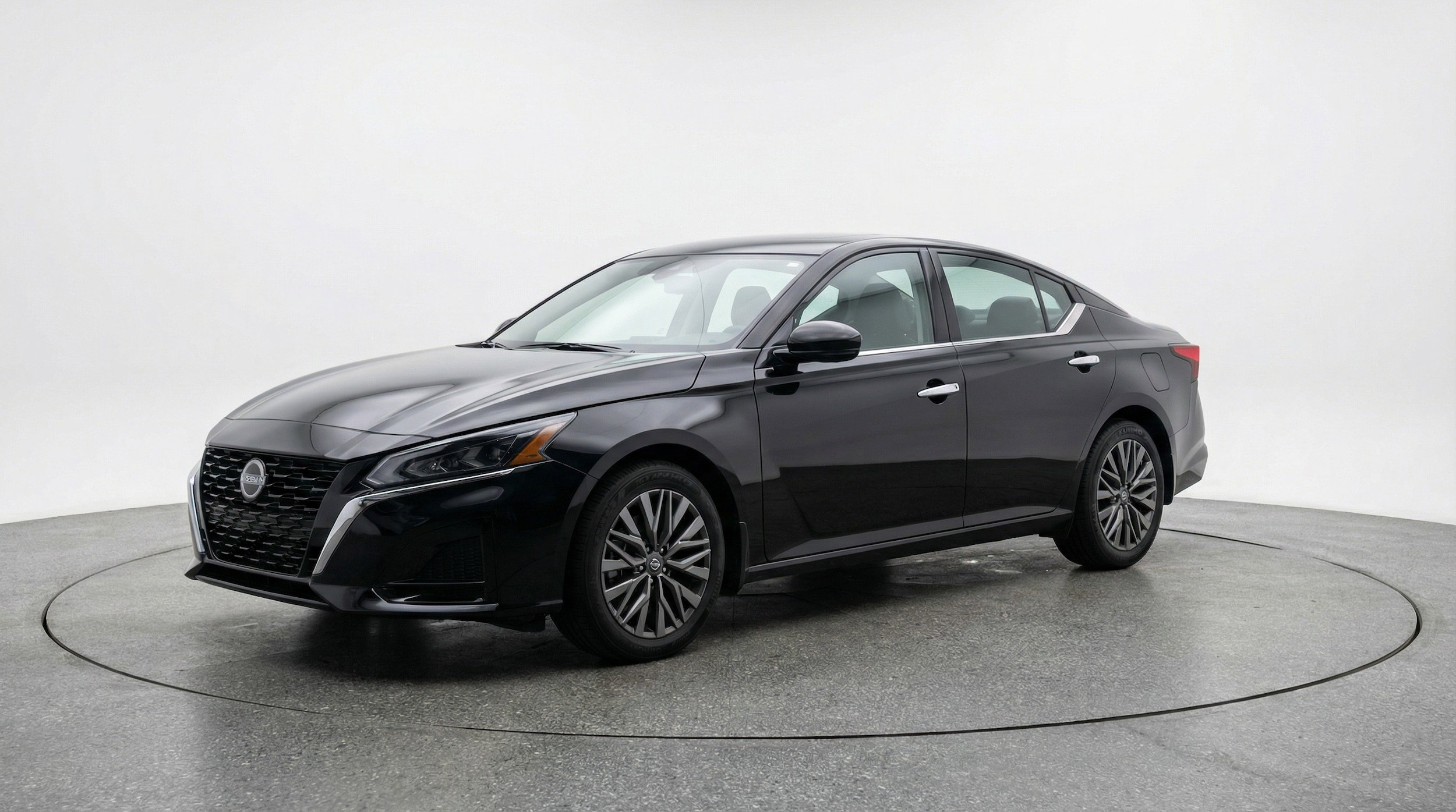Thumbnail: 2025 Nissan Altima - 3