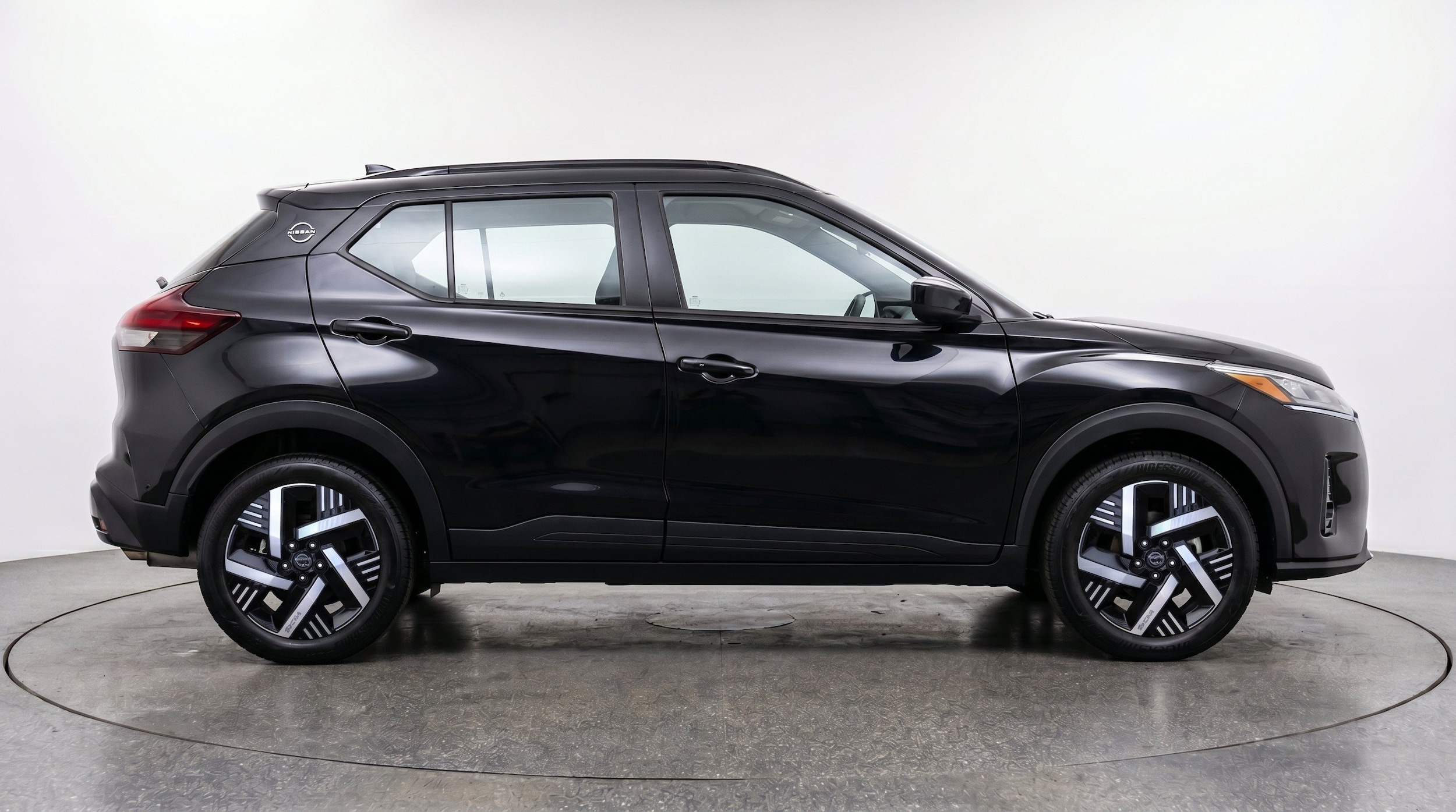 Thumbnail: 2026 Nissan Kicks - 11
