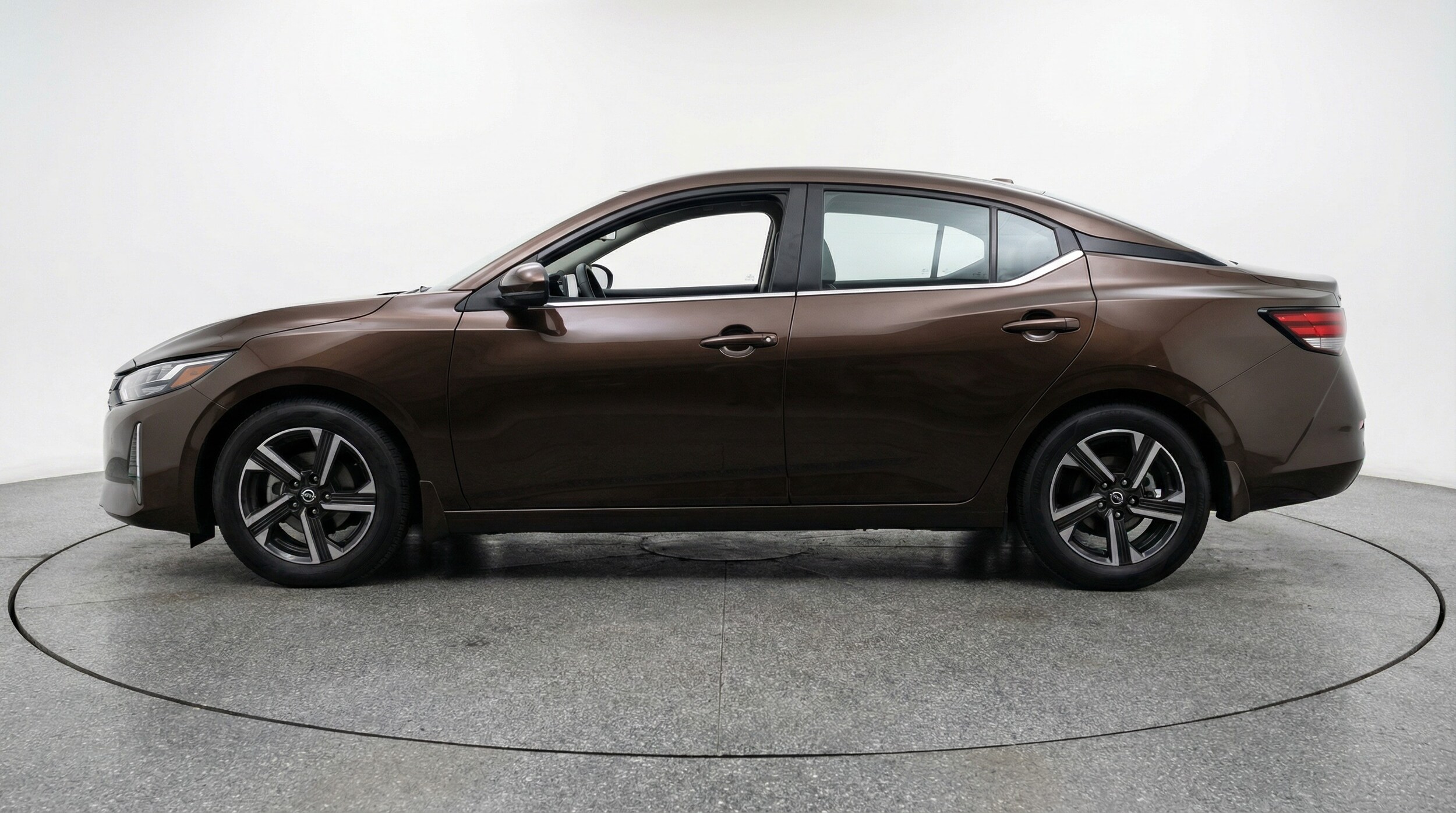 Thumbnail: 2025 Nissan Sentra - 4