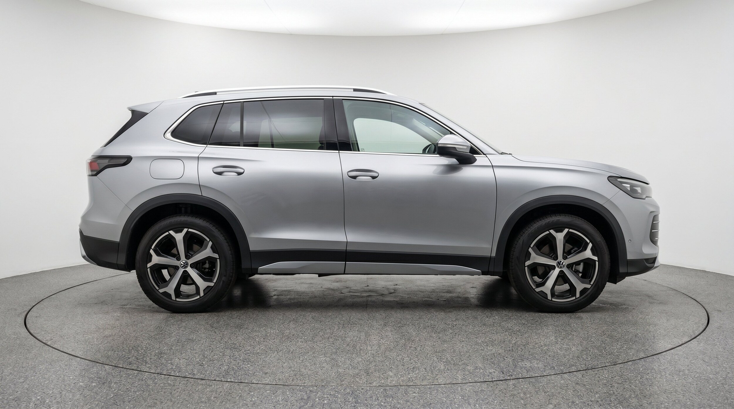 Thumbnail: 2026 Volkswagen Tiguan - 10