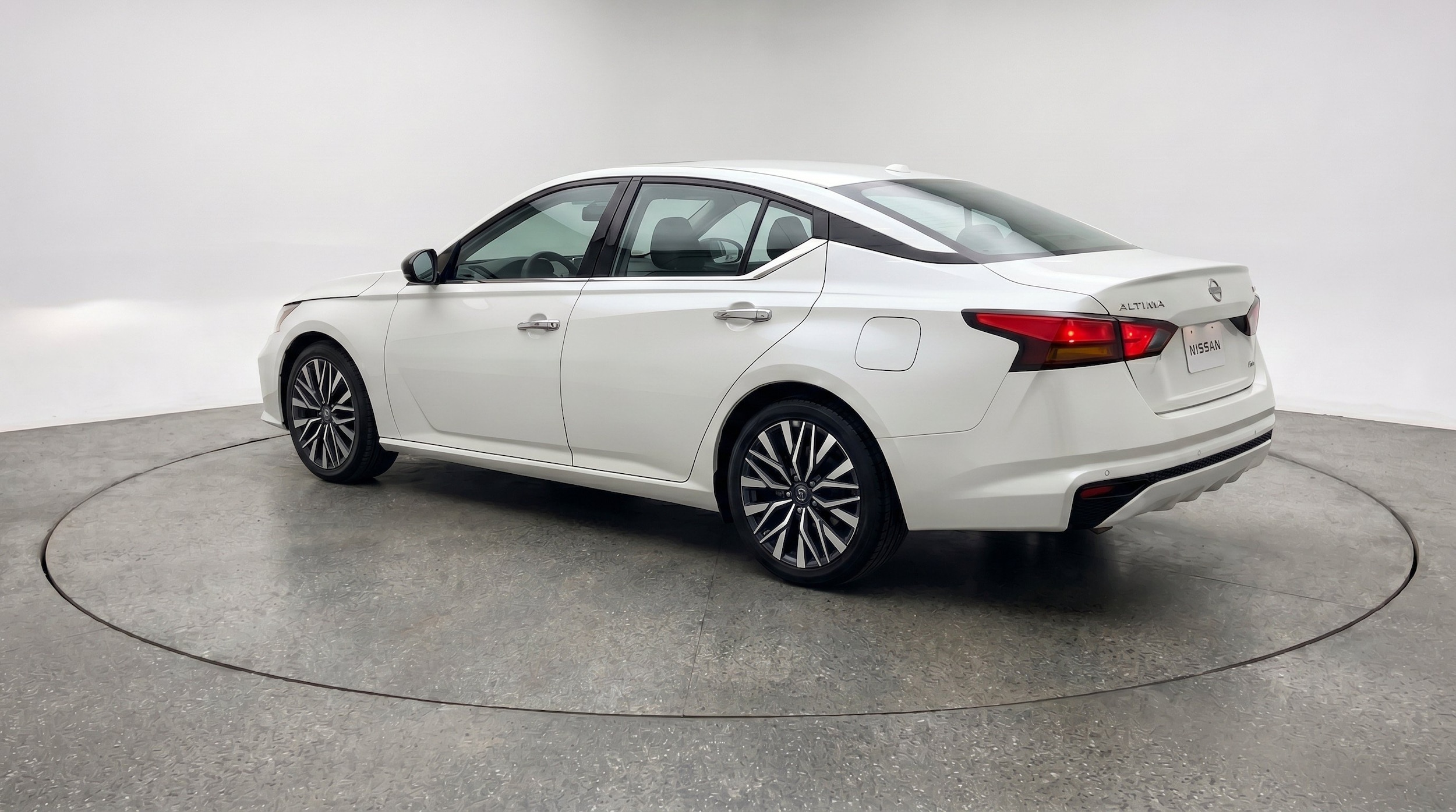 Thumbnail: 2025 Nissan Altima - 6