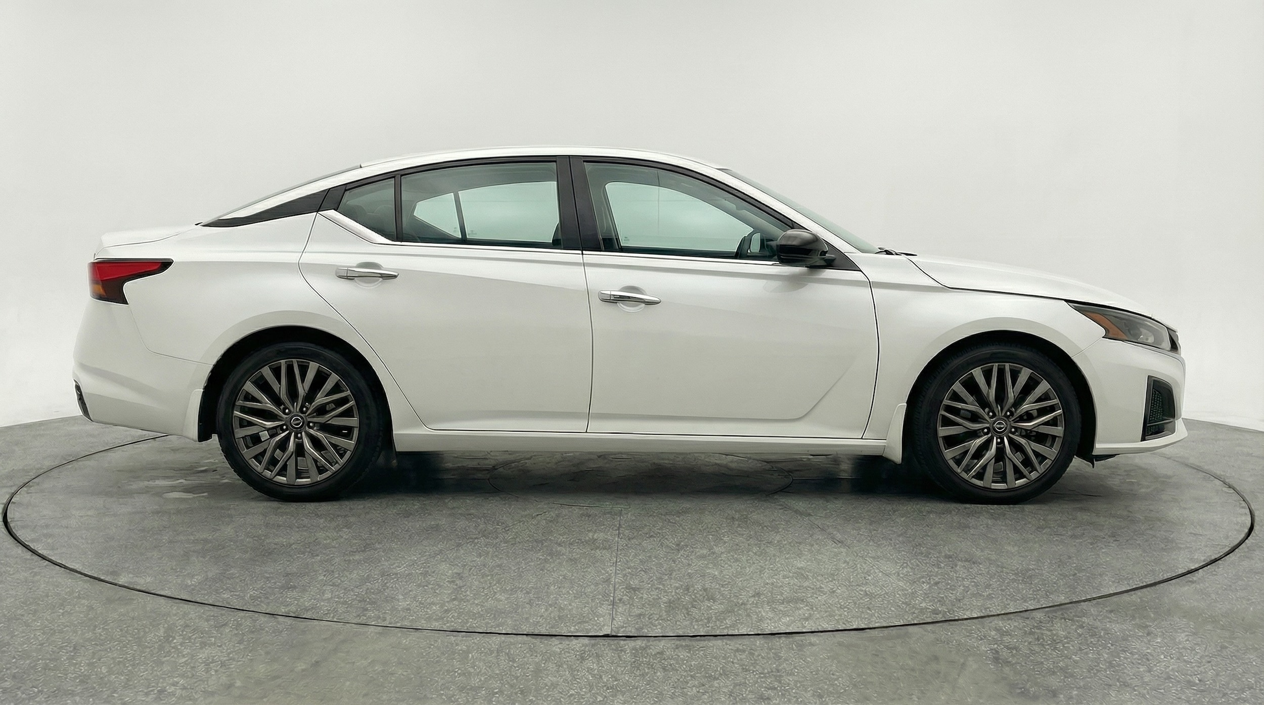 Thumbnail: 2025 Nissan Altima - 8