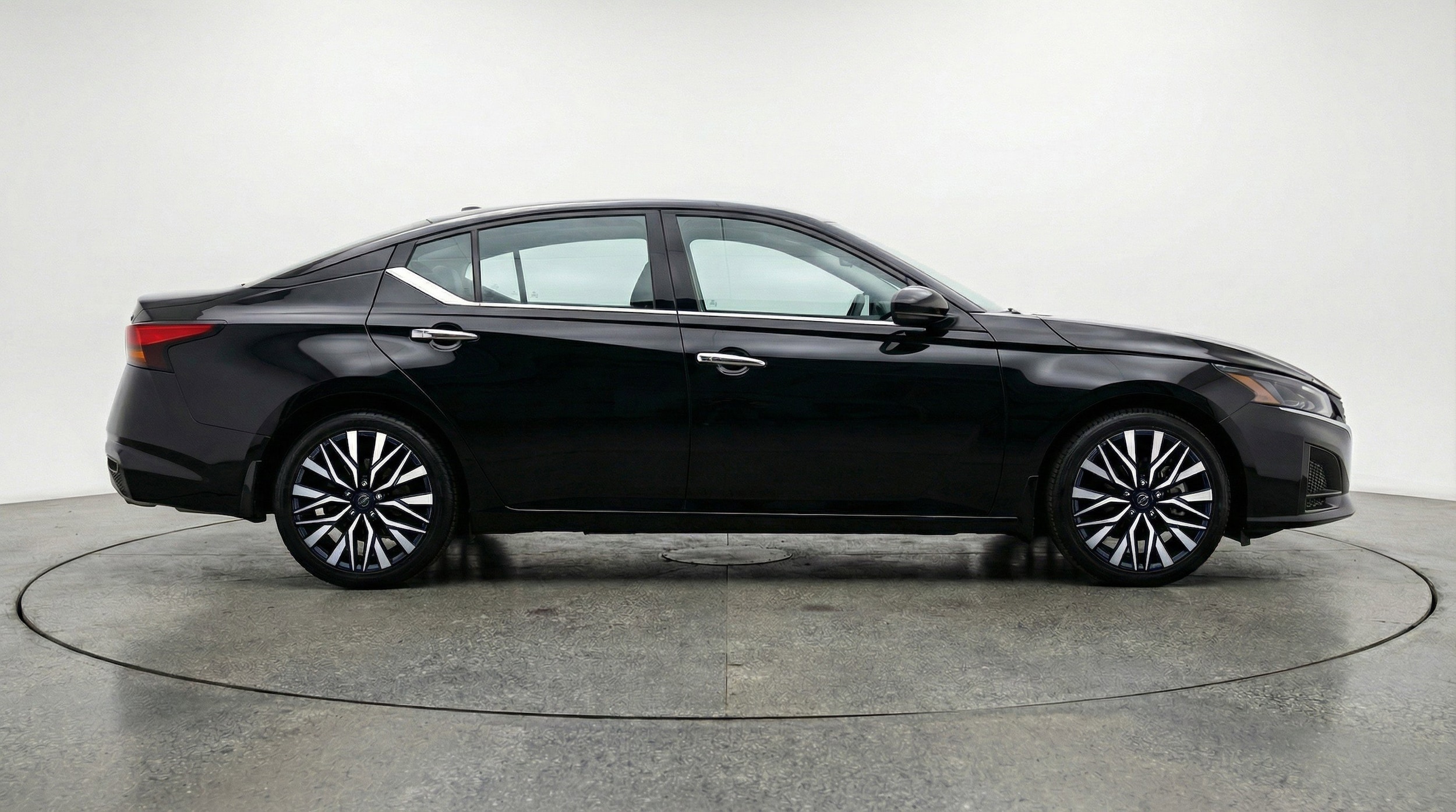 Thumbnail: 2025 Nissan Altima - 11