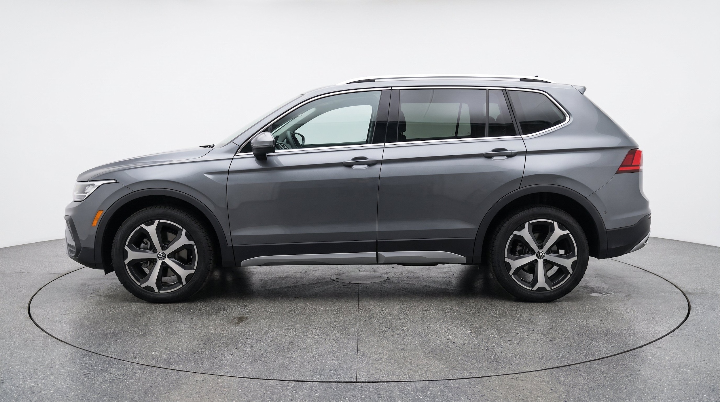 Thumbnail: 2026 Volkswagen Tiguan - 5
