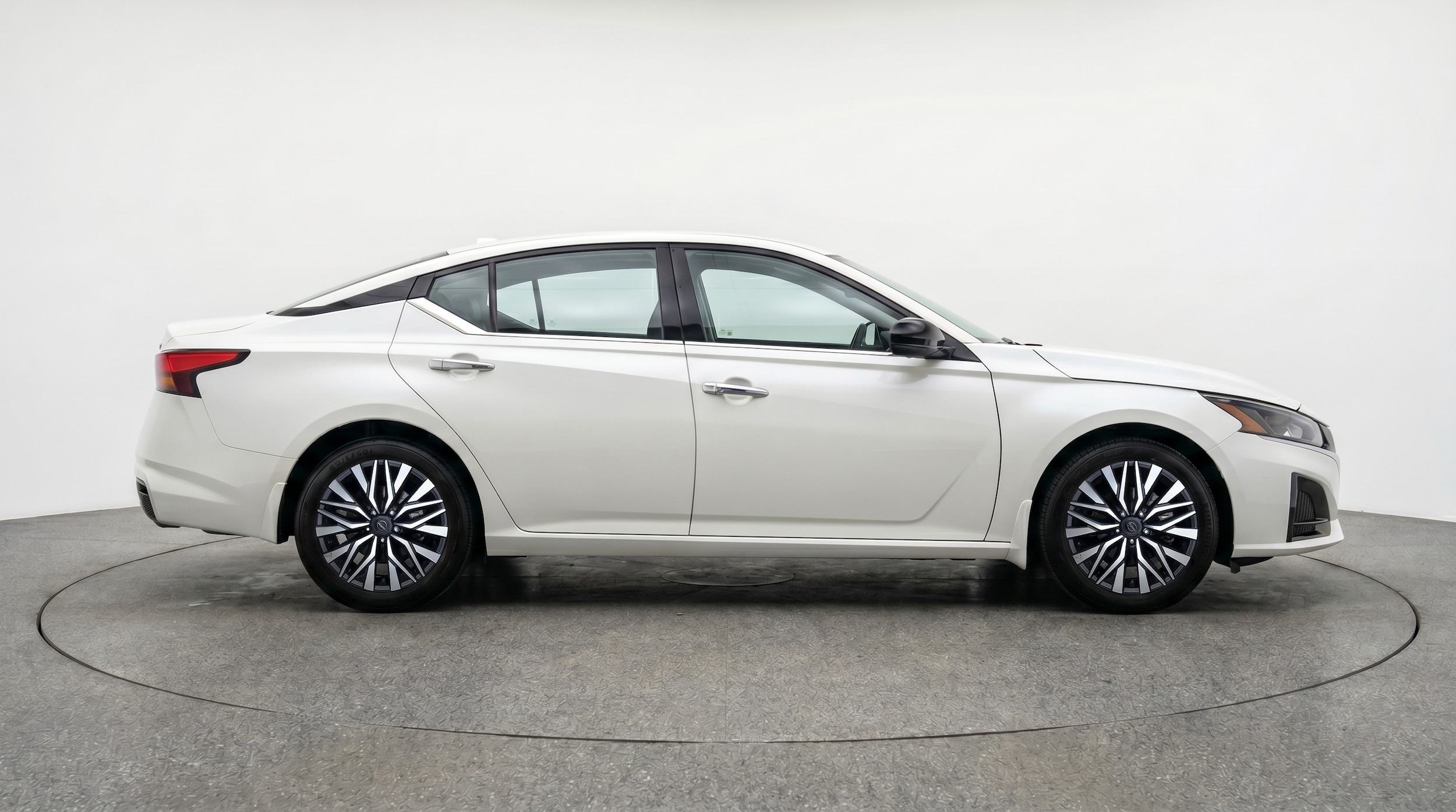 Thumbnail: 2025 Nissan Altima - 8