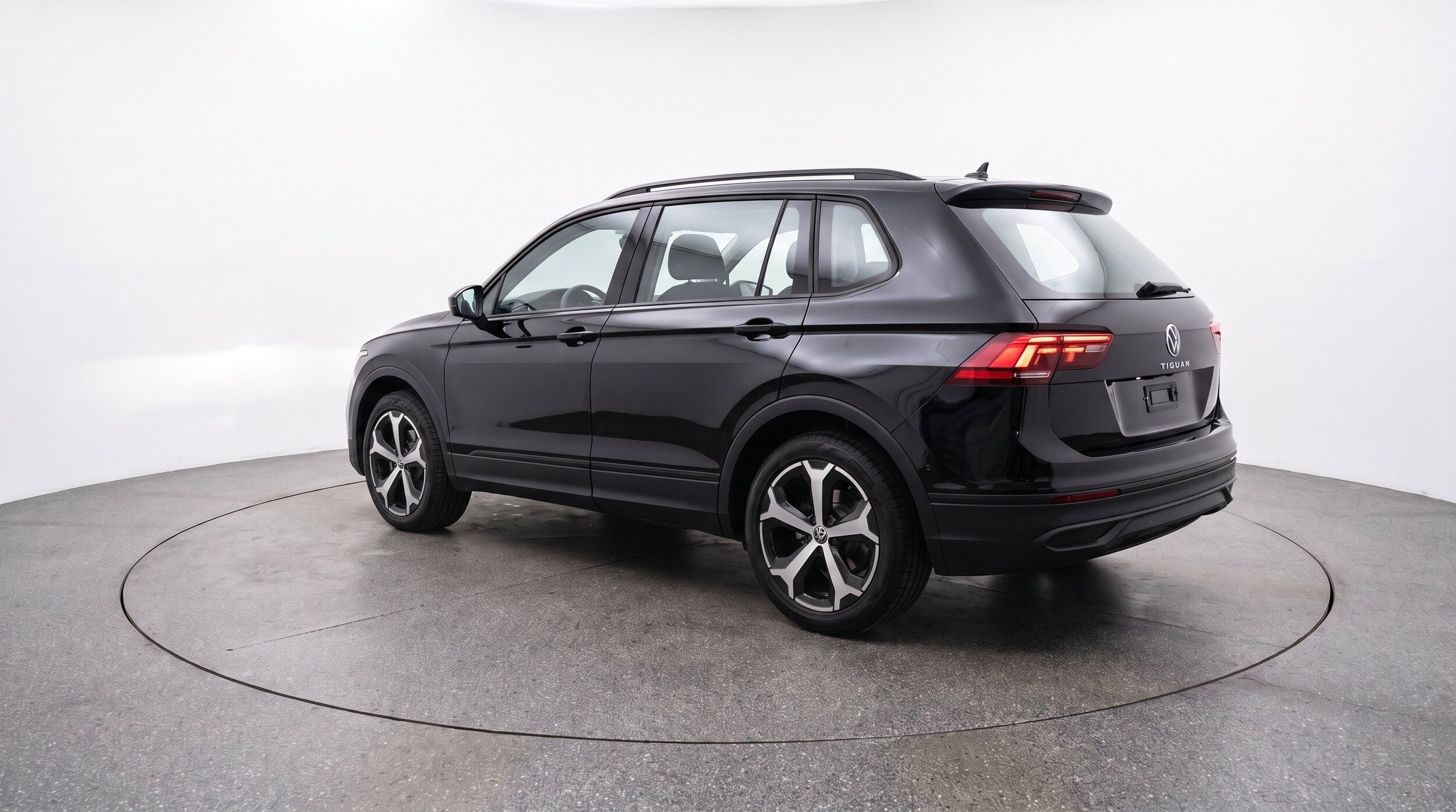 Thumbnail: 2026 Volkswagen Tiguan - 6