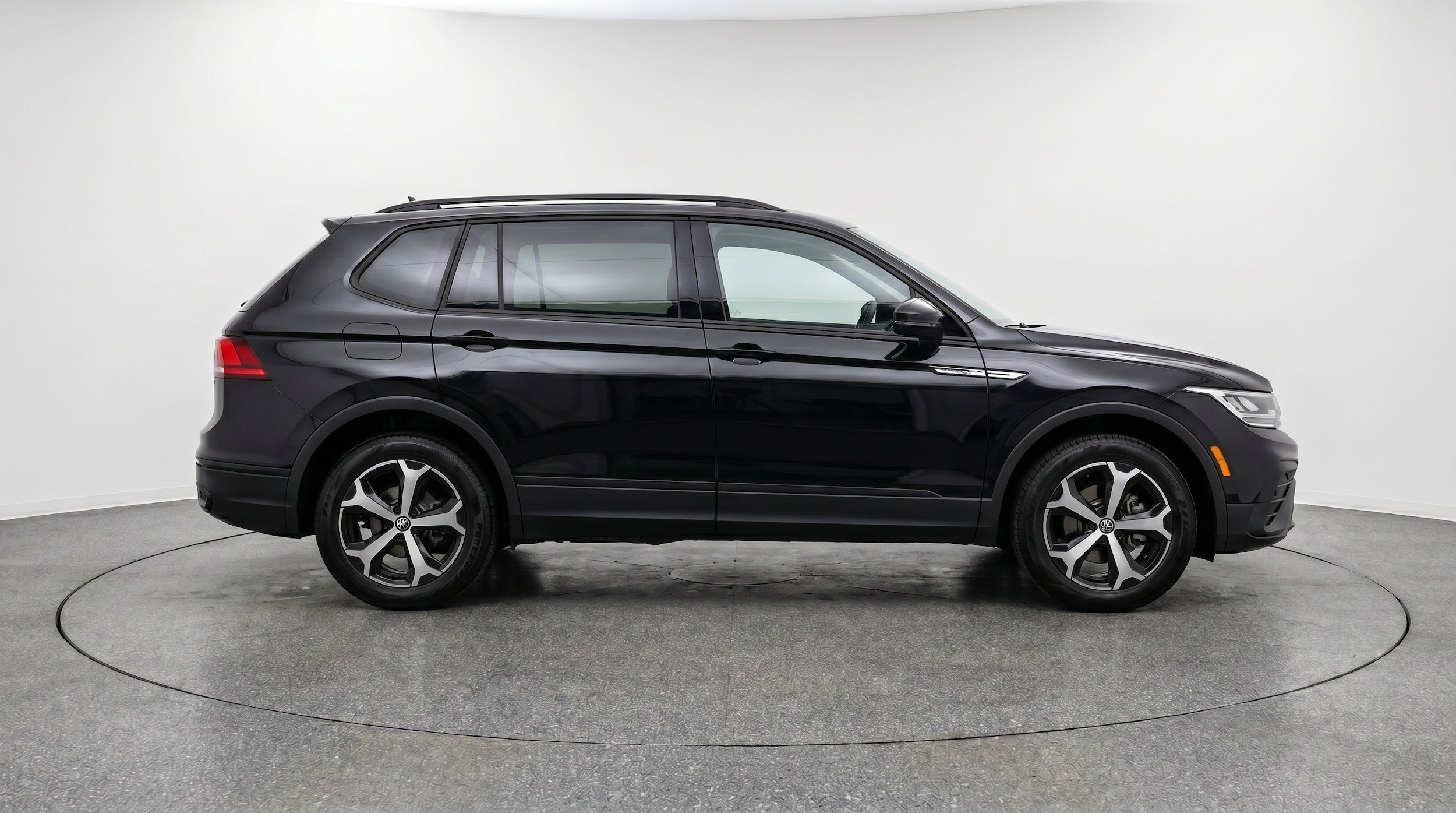 Thumbnail: 2026 Volkswagen Tiguan - 11