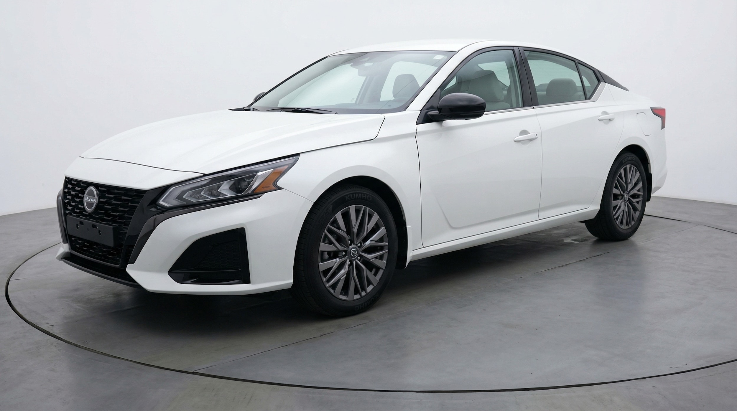 Thumbnail: 2025 Nissan Altima - 3