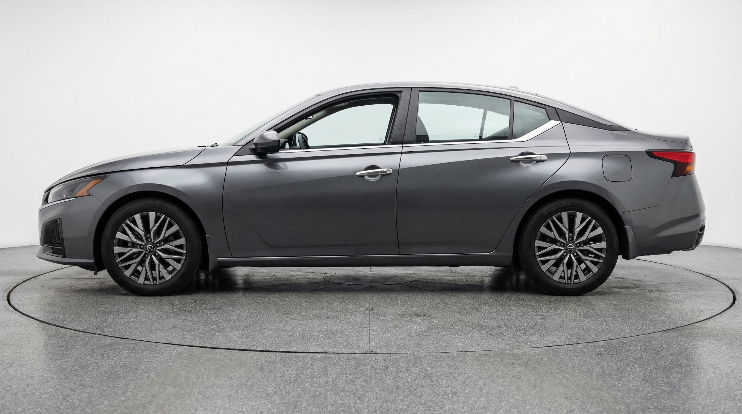Thumbnail: 2025 Nissan Altima - 4