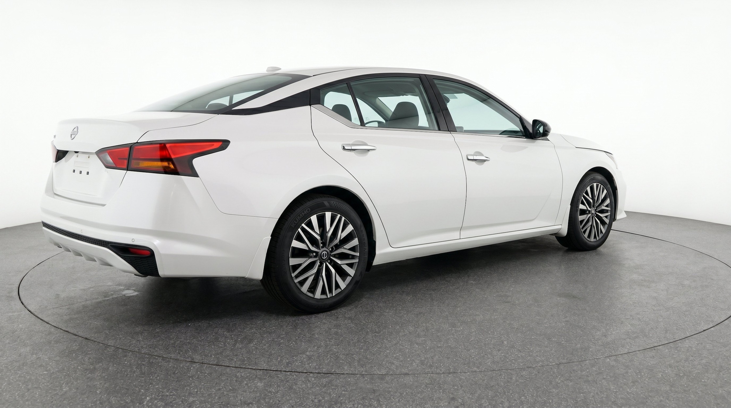 Thumbnail: 2025 Nissan Altima - 9