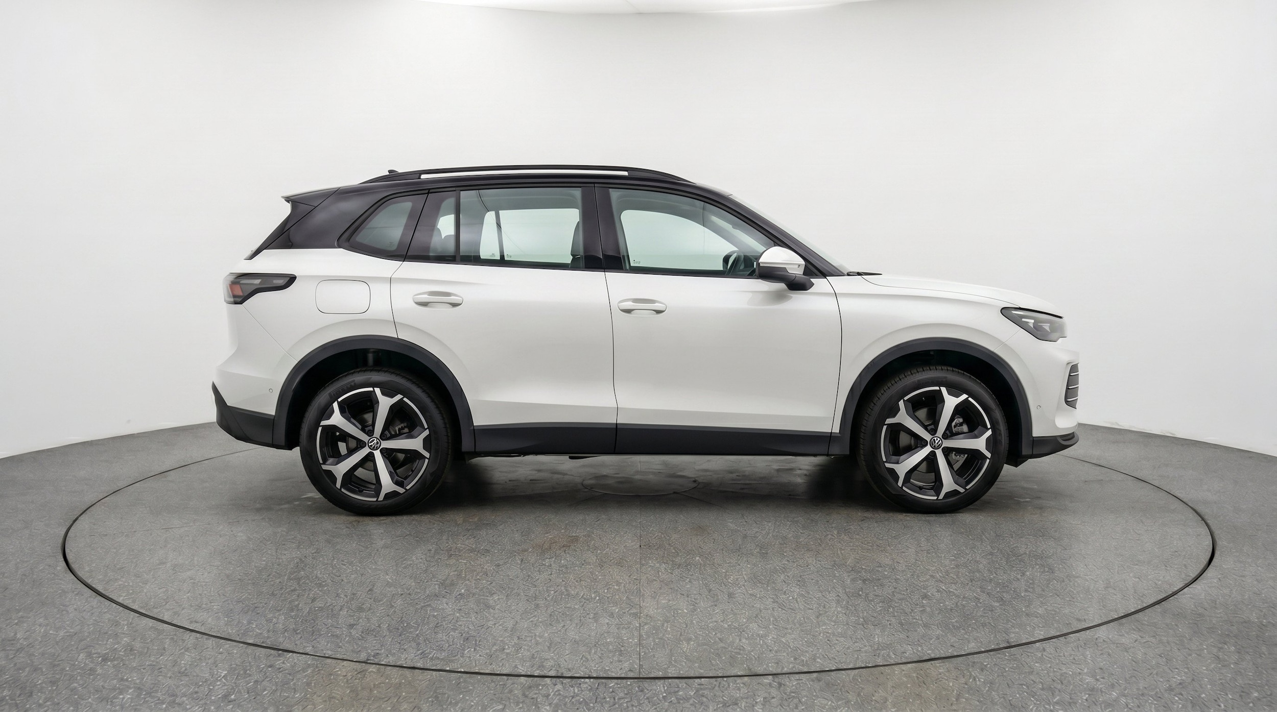 Thumbnail: 2026 Volkswagen Tiguan - 10