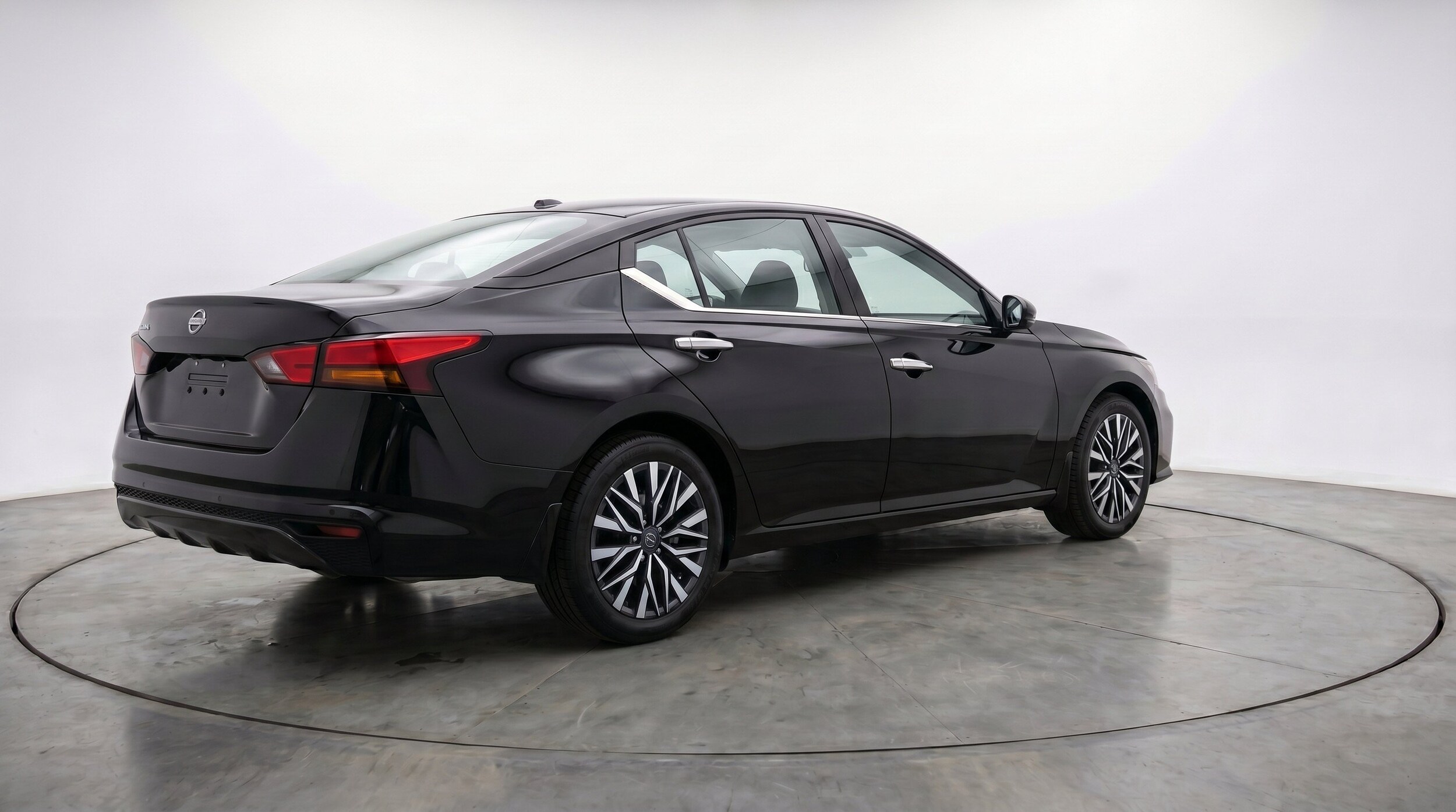 Thumbnail: 2025 Nissan Altima - 9