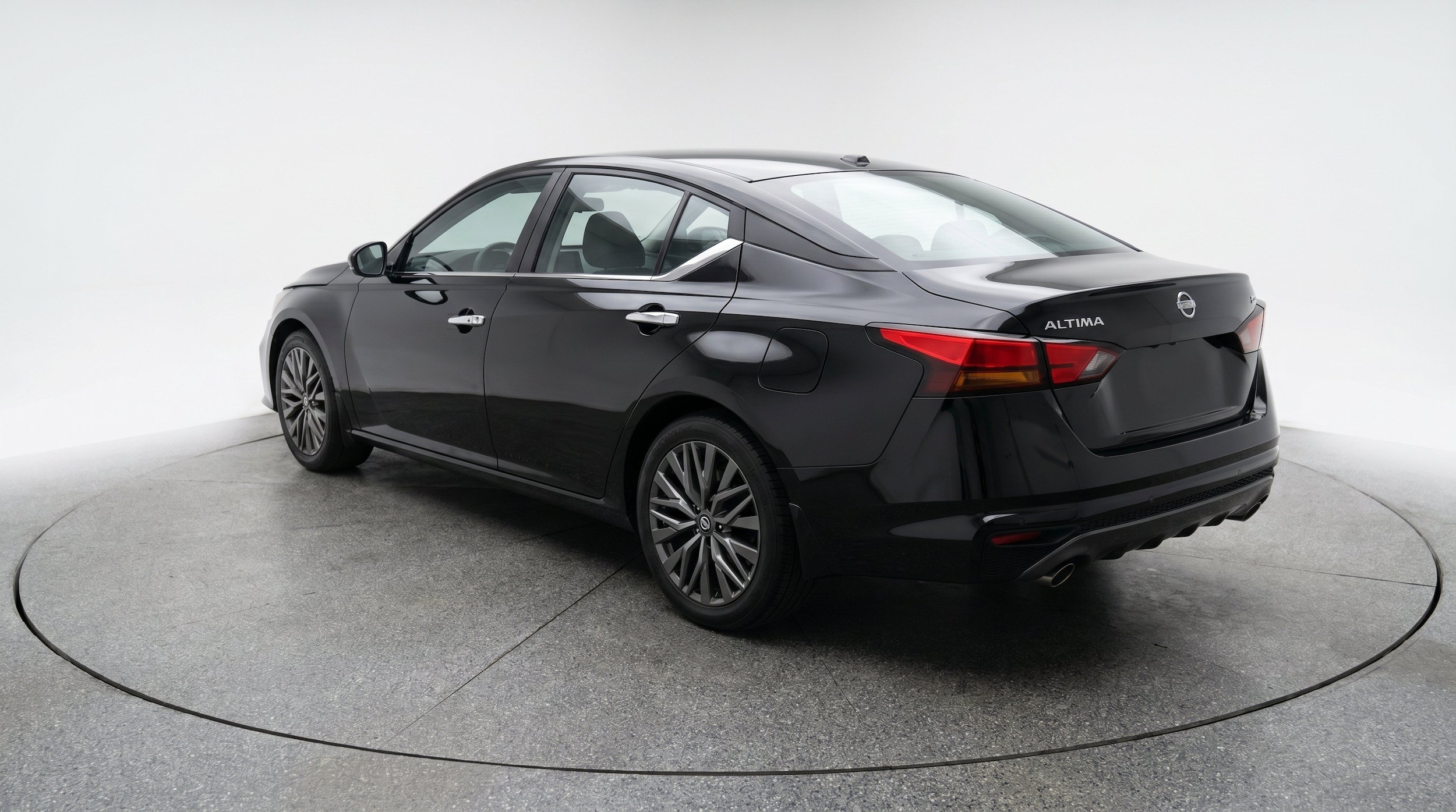 Thumbnail: 2025 Nissan Altima - 6