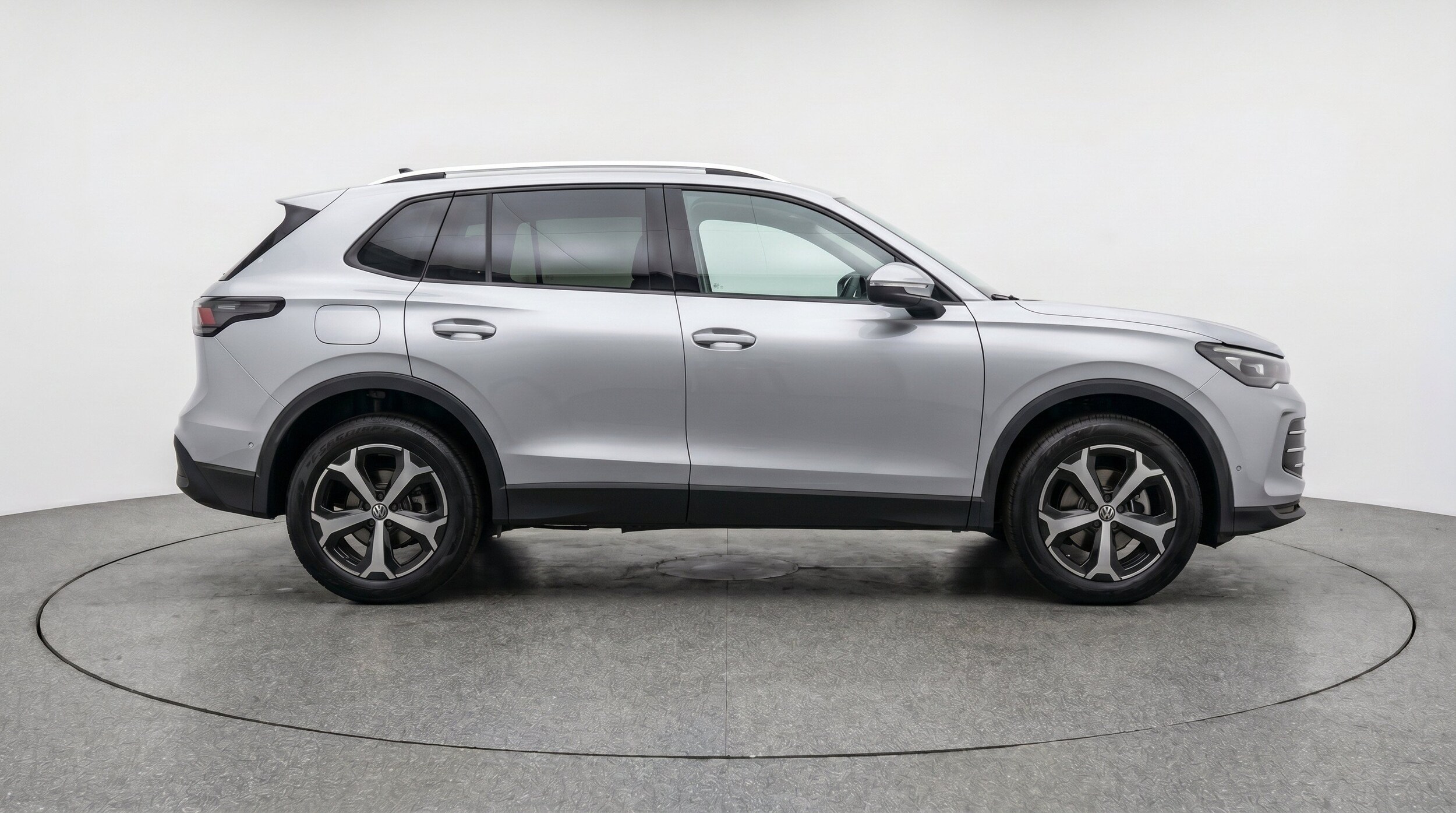 Thumbnail: 2026 Volkswagen Tiguan - 11