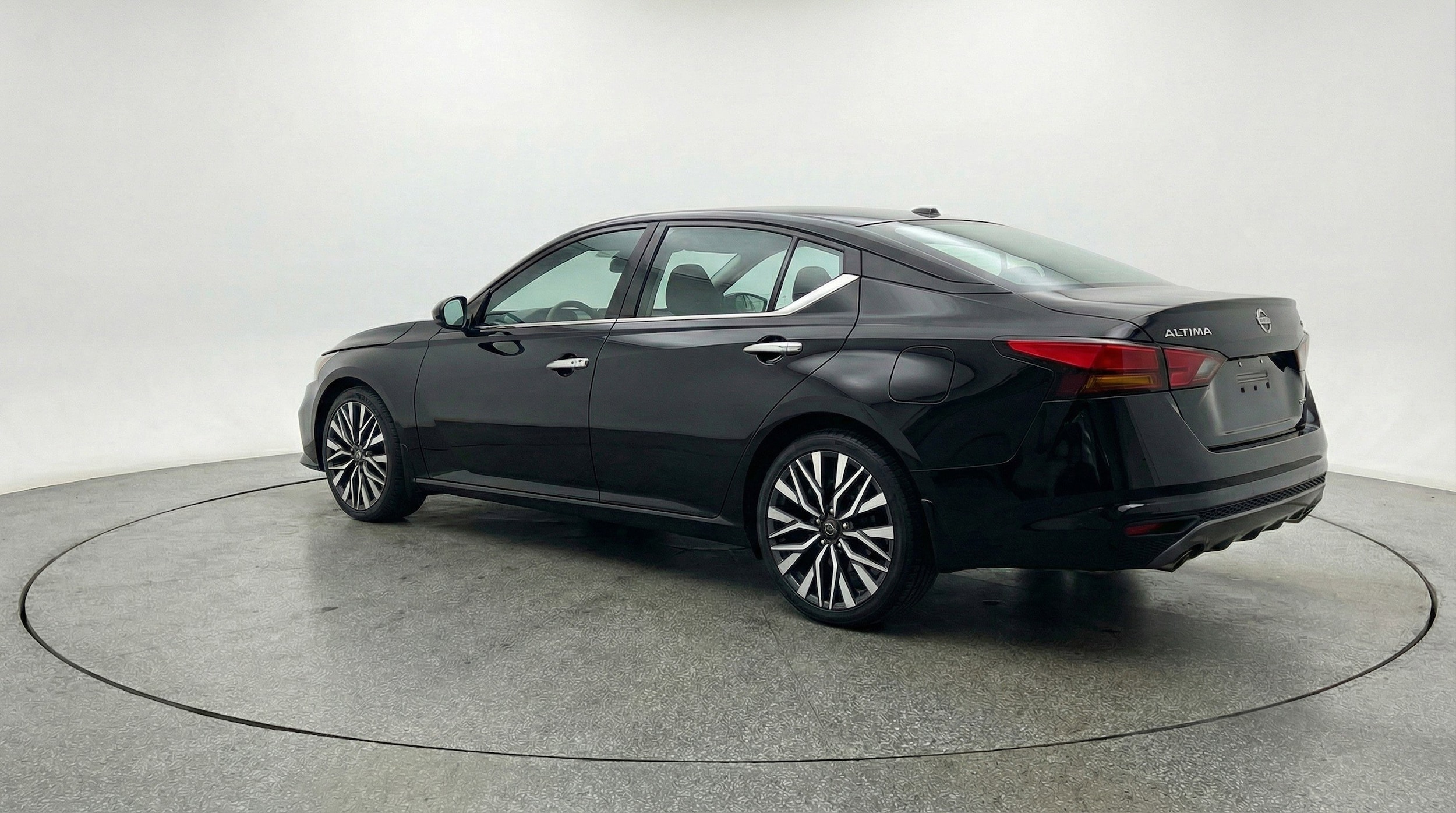 Thumbnail: 2025 Nissan Altima - 6