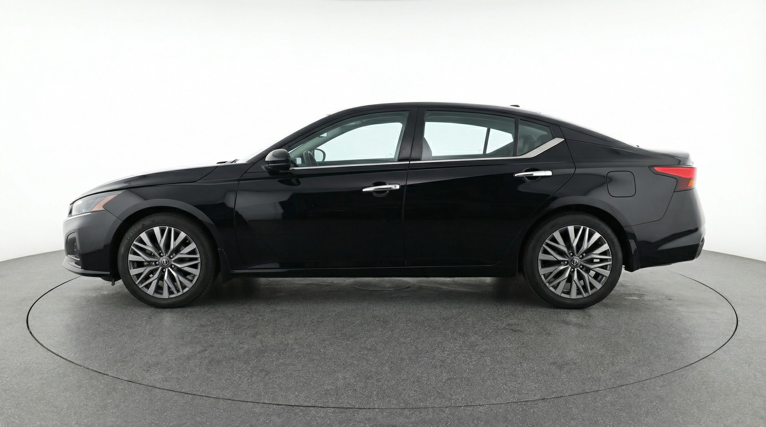 Thumbnail: 2025 Nissan Altima - 4