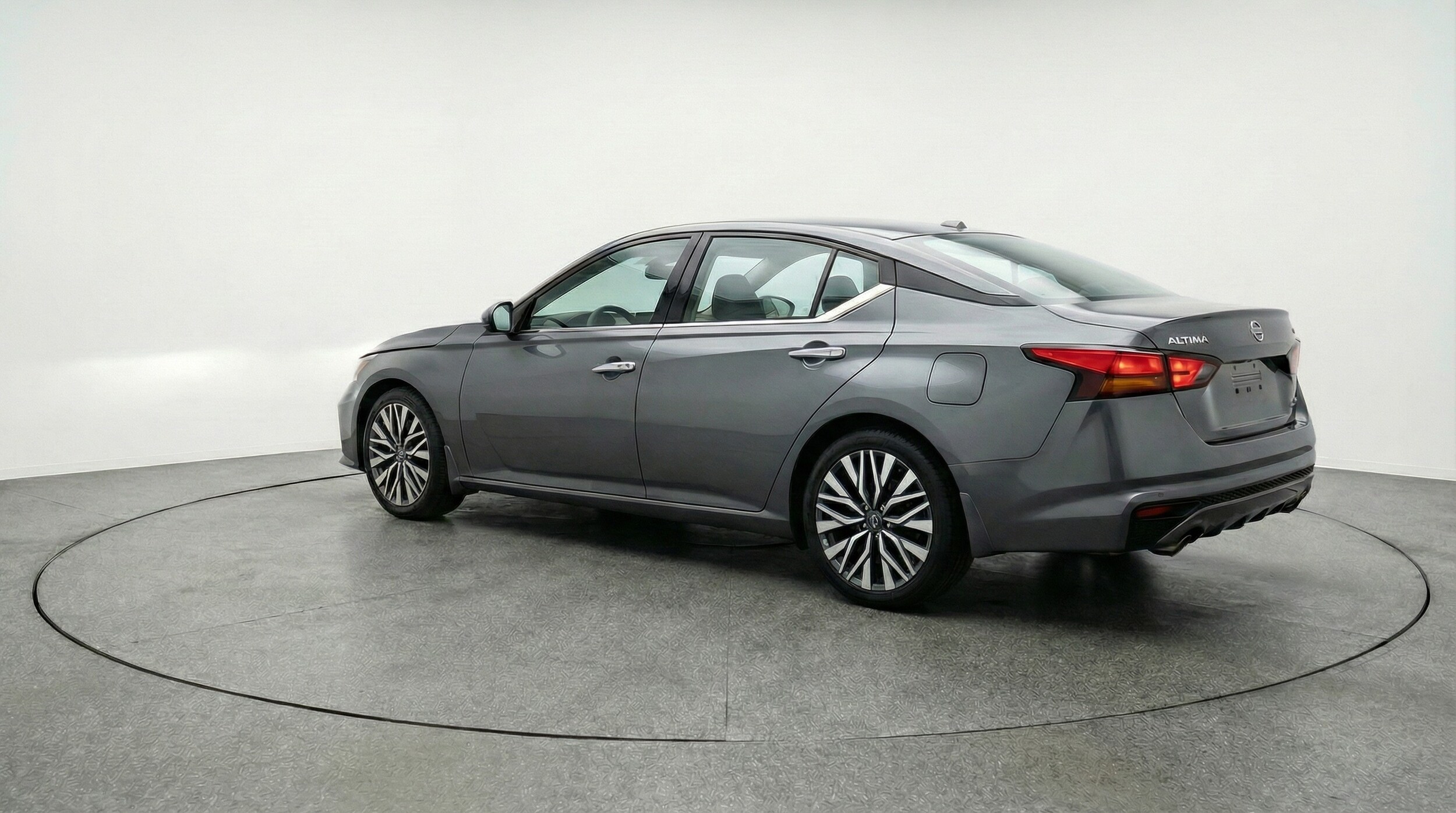 Thumbnail: 2025 Nissan Altima - 5