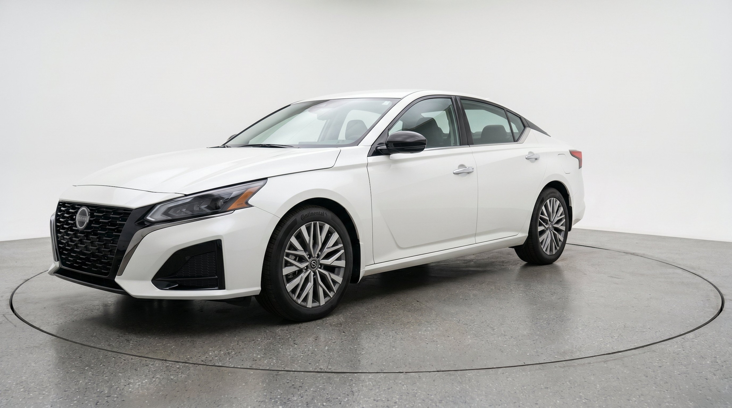 Thumbnail: 2025 Nissan Altima - 3