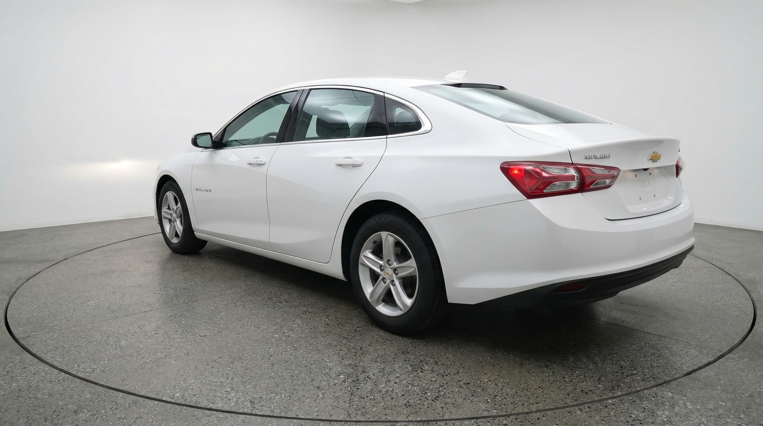 Thumbnail: 2023 Chevrolet Malibu - 5