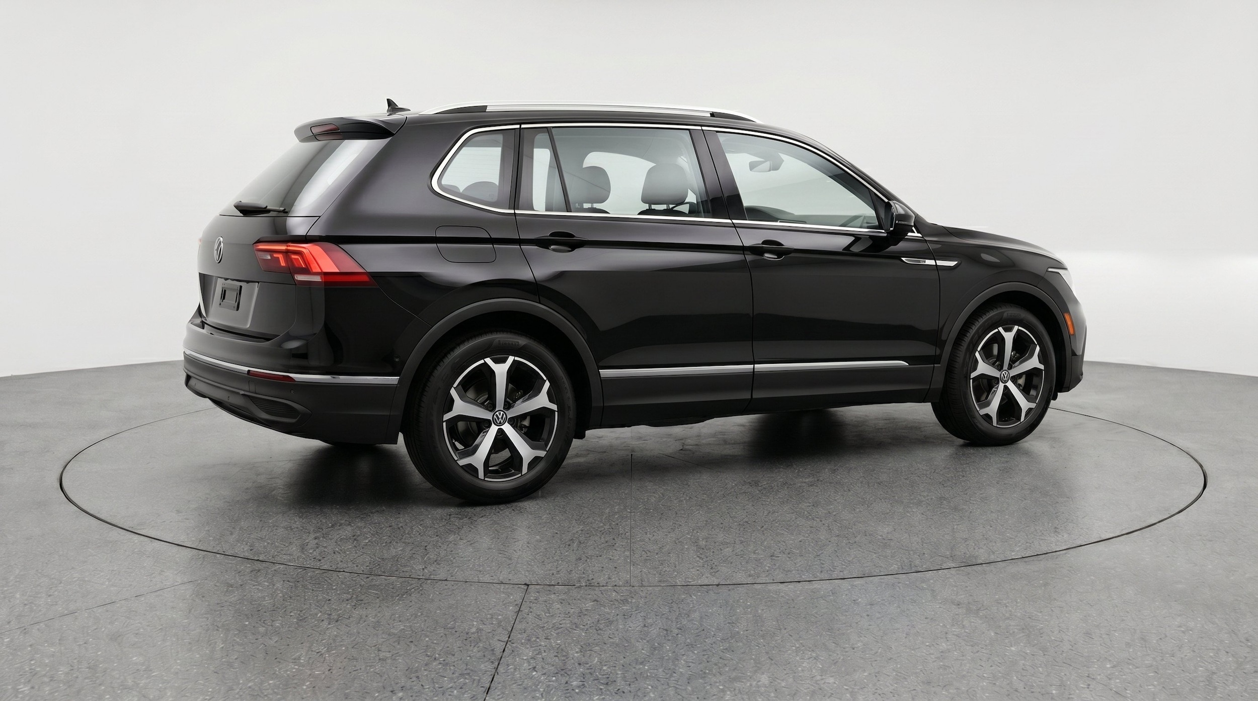 Thumbnail: 2026 Volkswagen Tiguan - 9