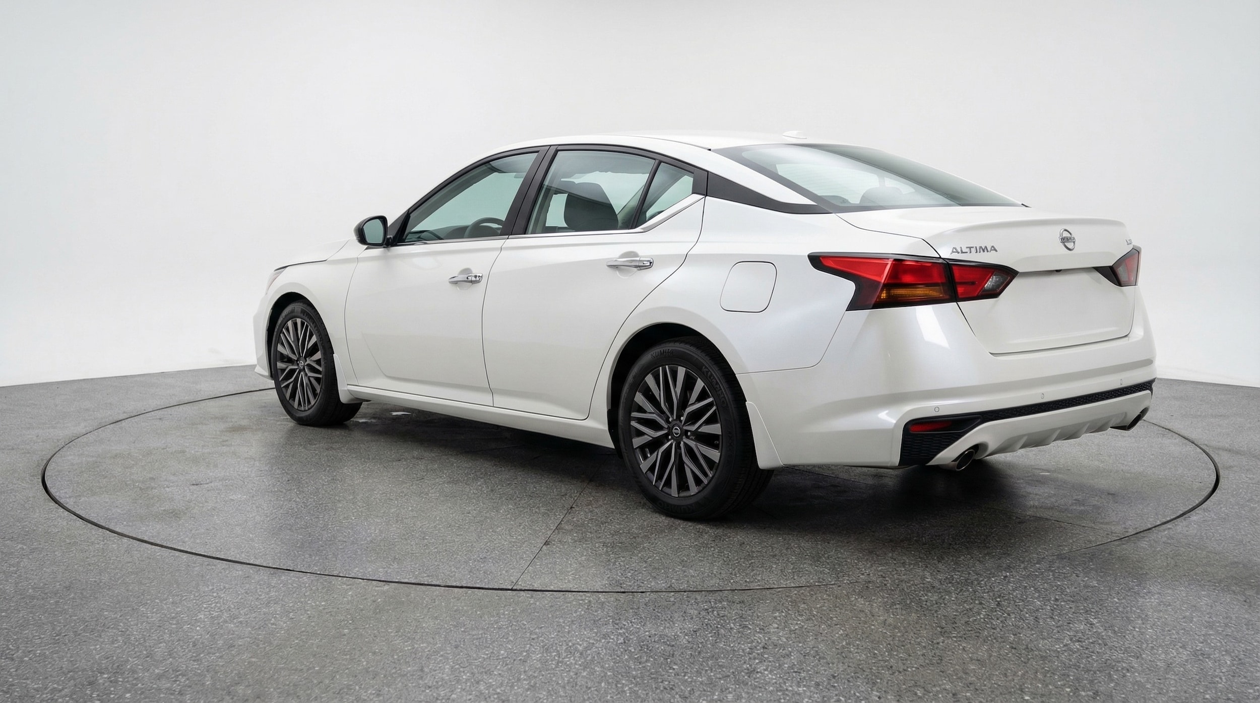 Thumbnail: 2025 Nissan Altima - 5