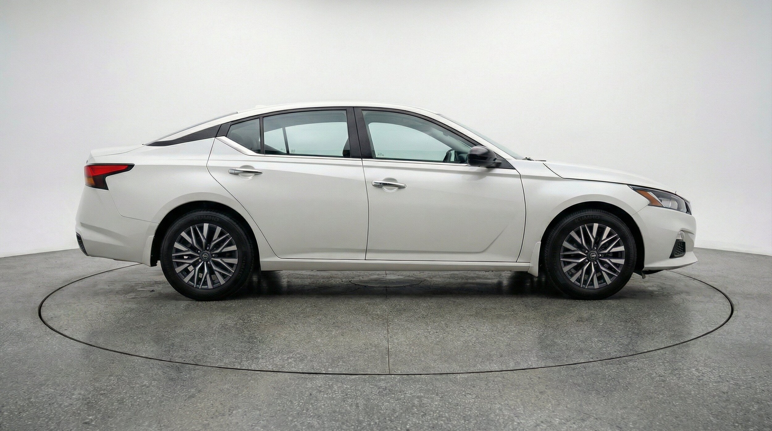 Thumbnail: 2025 Nissan Altima - 11