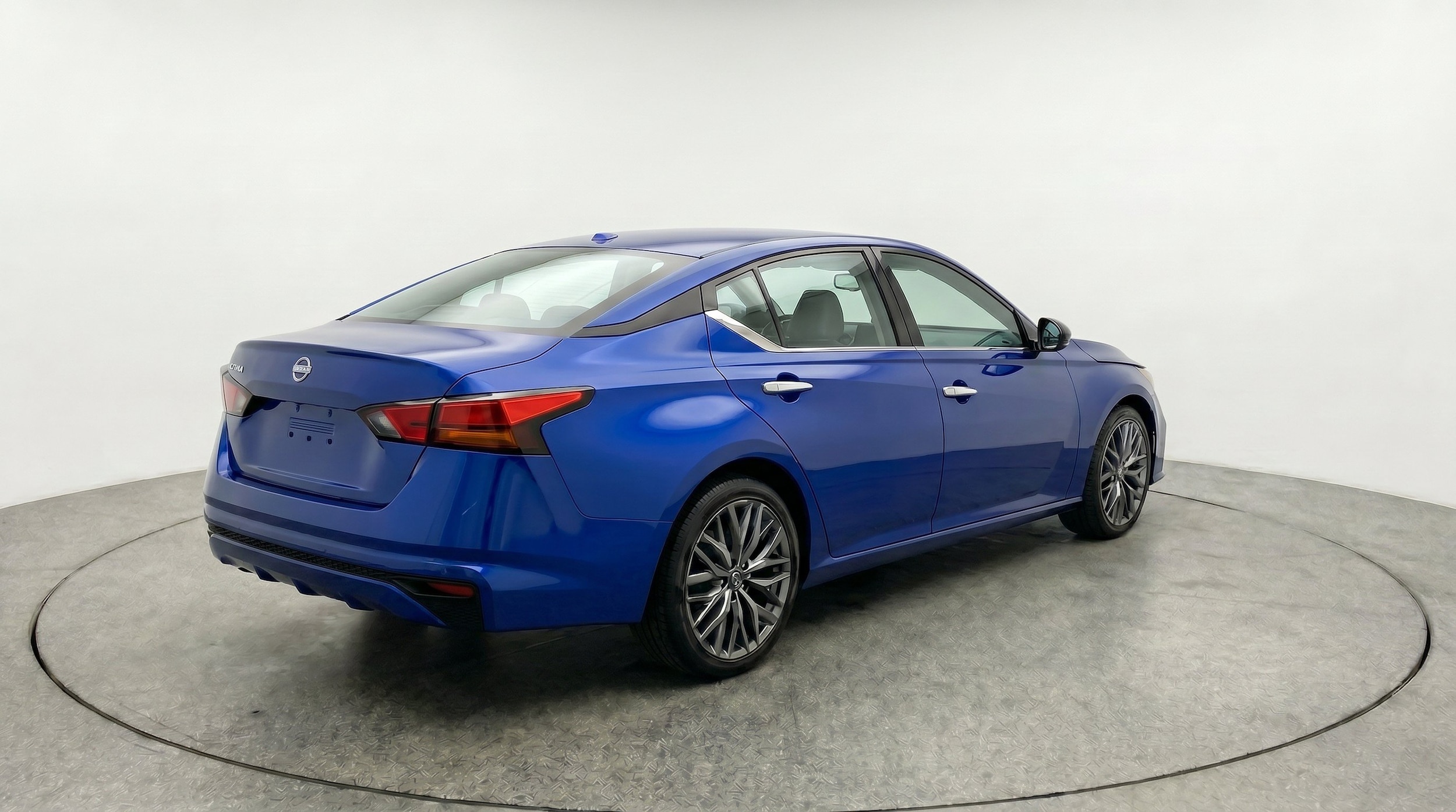 Thumbnail: 2025 Nissan Altima - 9
