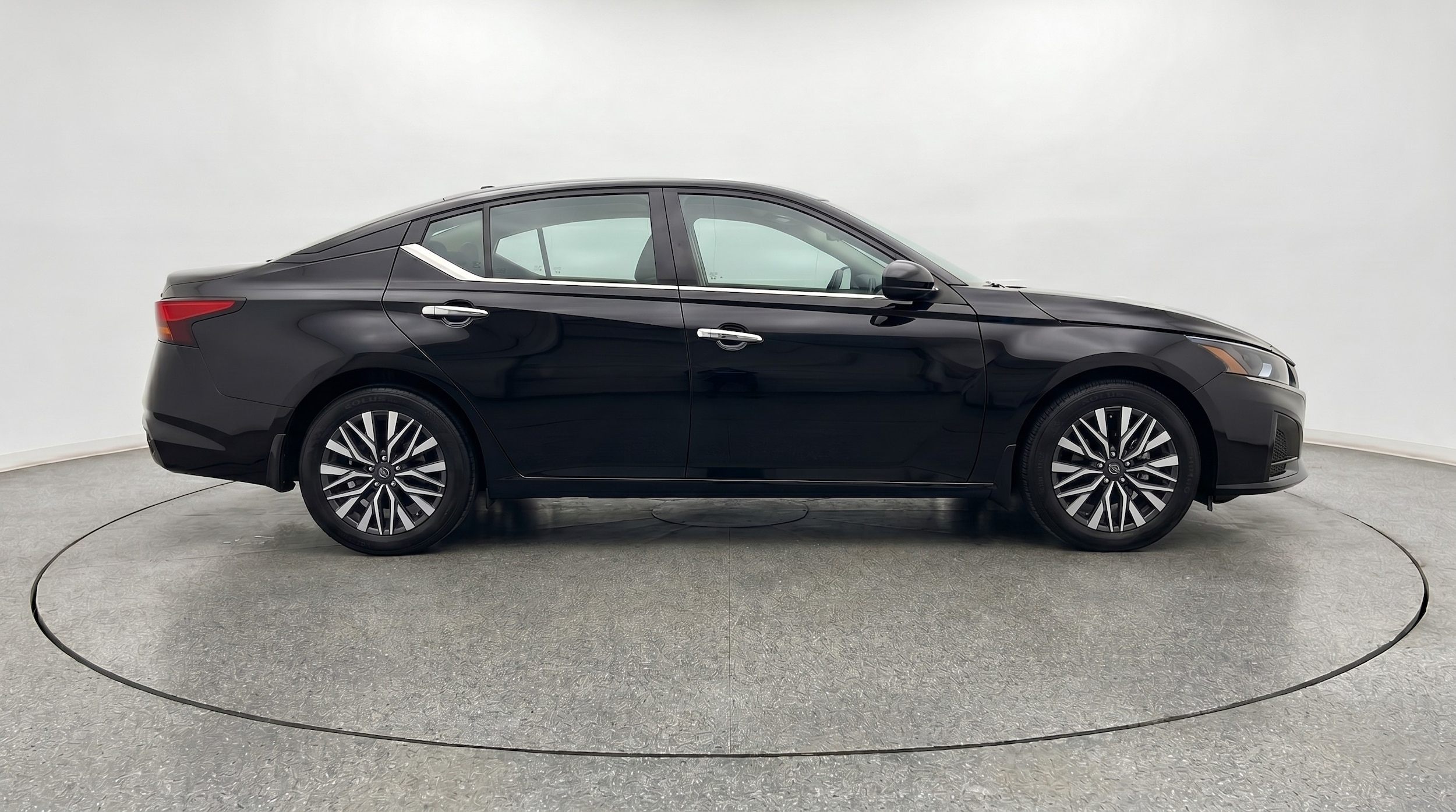 Thumbnail: 2025 Nissan Altima - 8