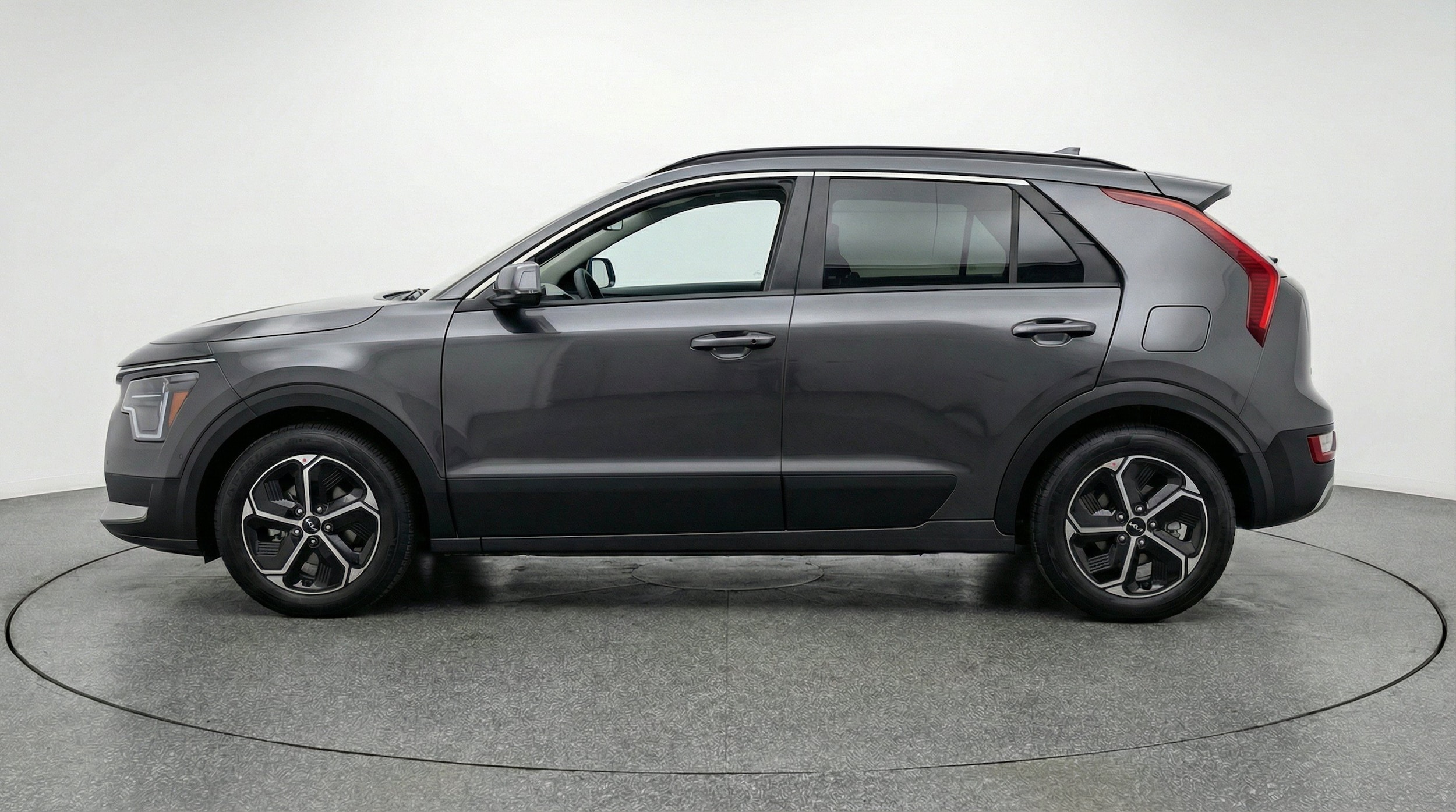 Thumbnail: 2026 Kia Niro - 5
