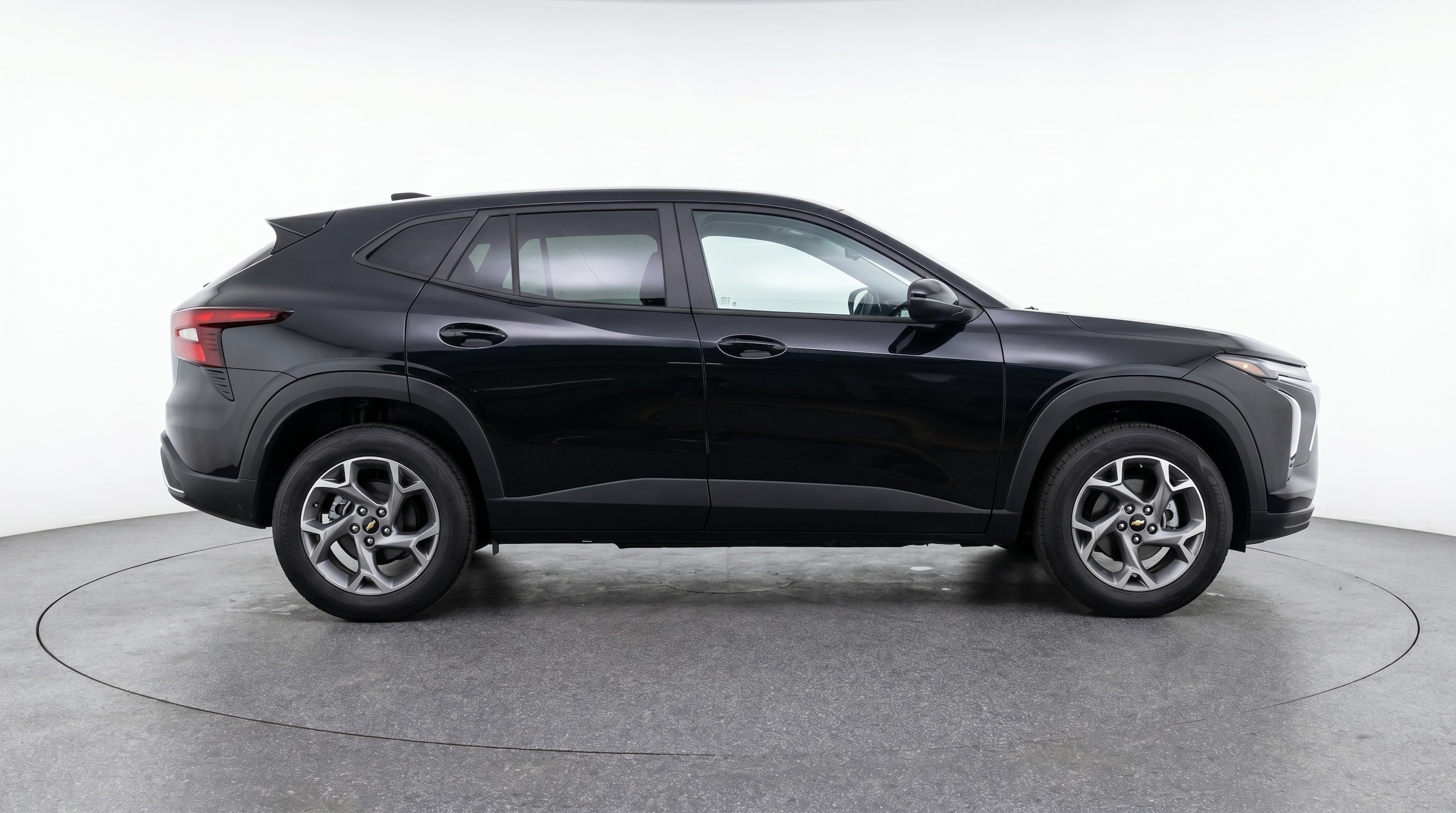 Thumbnail: 2025 Chevrolet Trax - 8