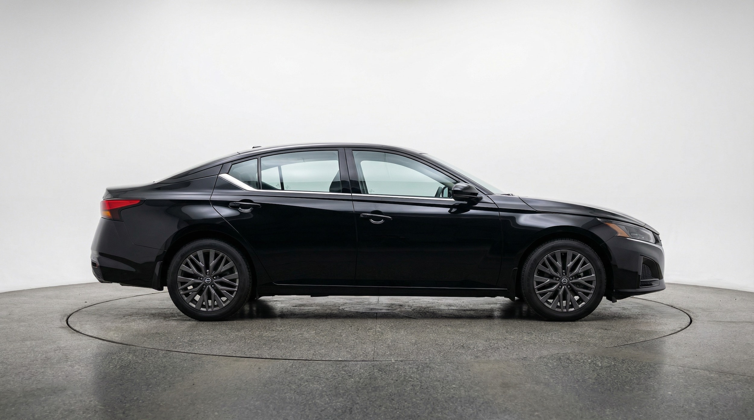 Thumbnail: 2025 Nissan Altima - 8