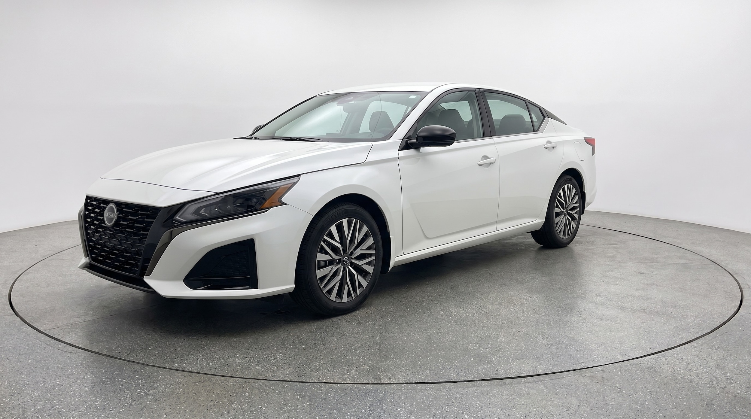 Thumbnail: 2025 Nissan Altima - 3