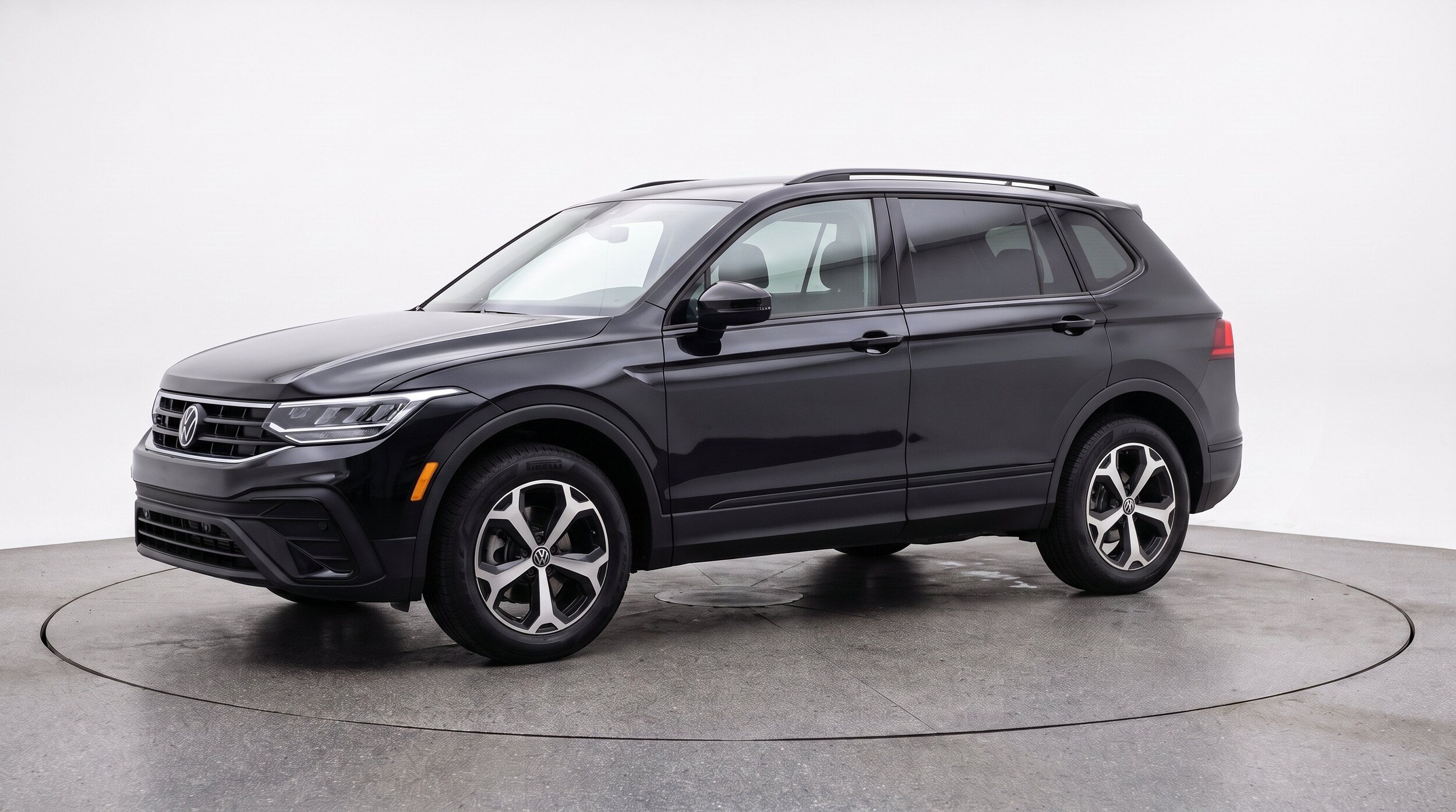Thumbnail: 2026 Volkswagen Tiguan - 3