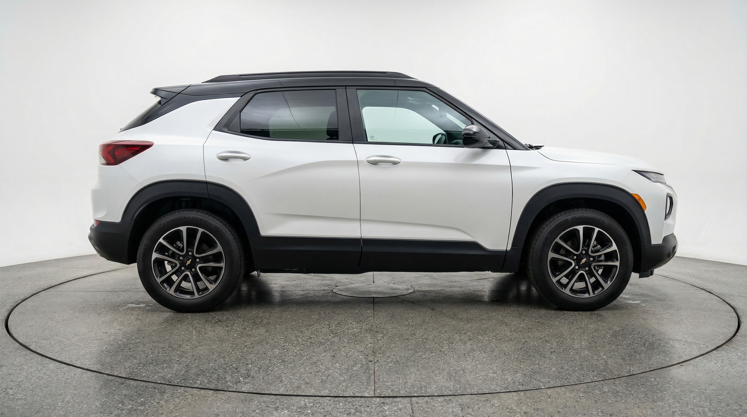 Thumbnail: 2025 Chevrolet TrailBlazer - 8