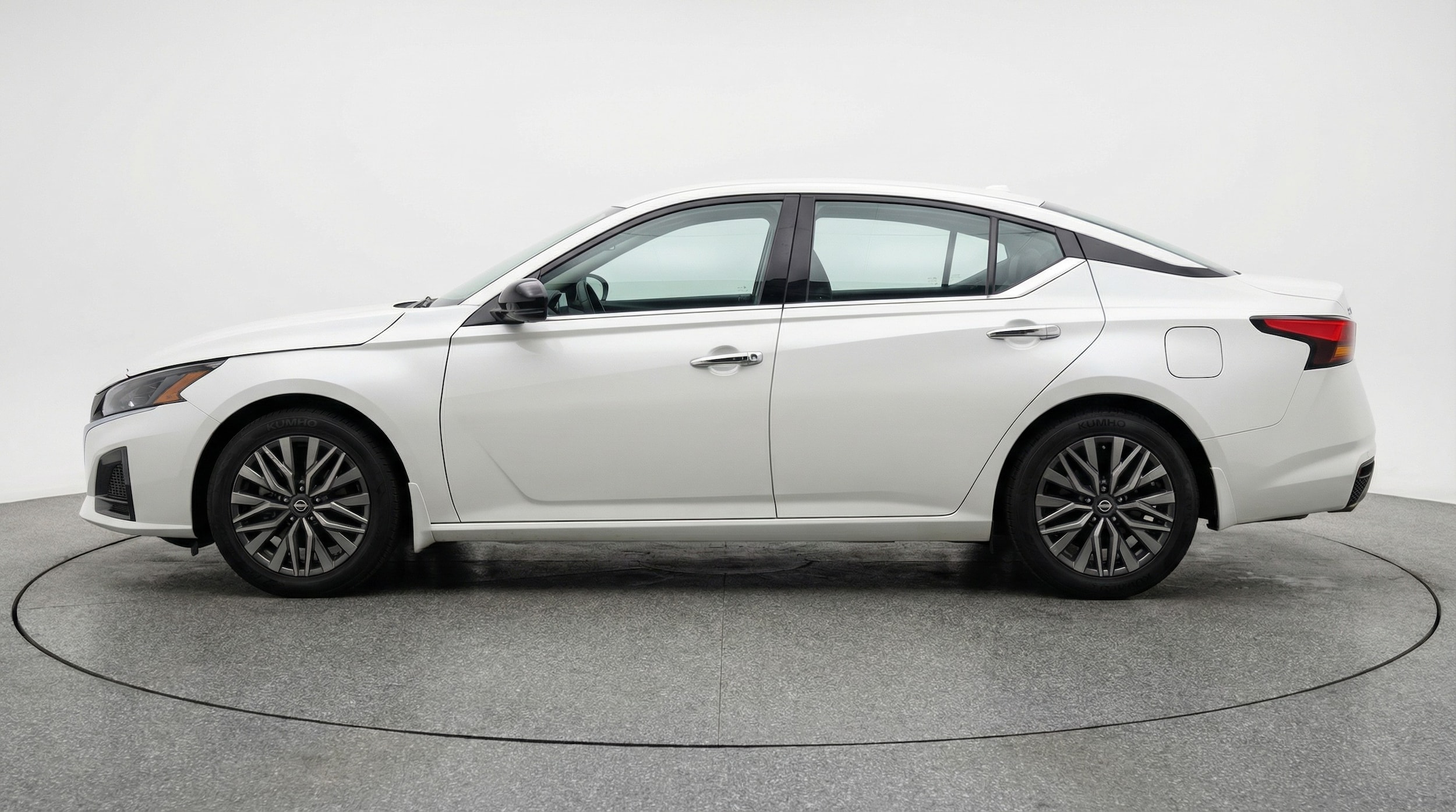 Thumbnail: 2025 Nissan Altima - 4