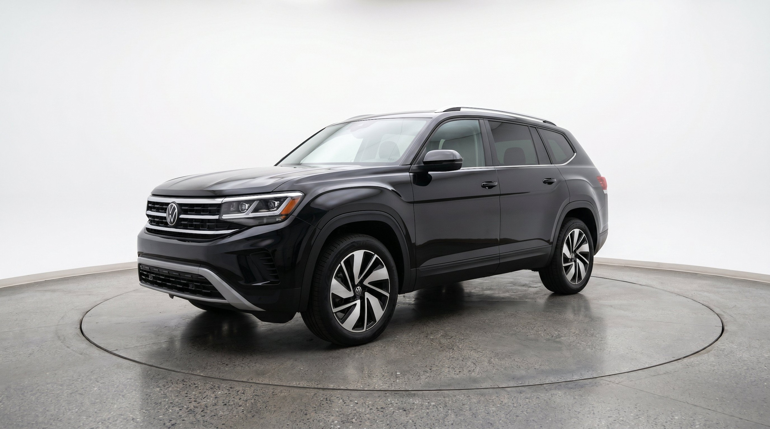 Thumbnail: 2026 Volkswagen Atlas - 3