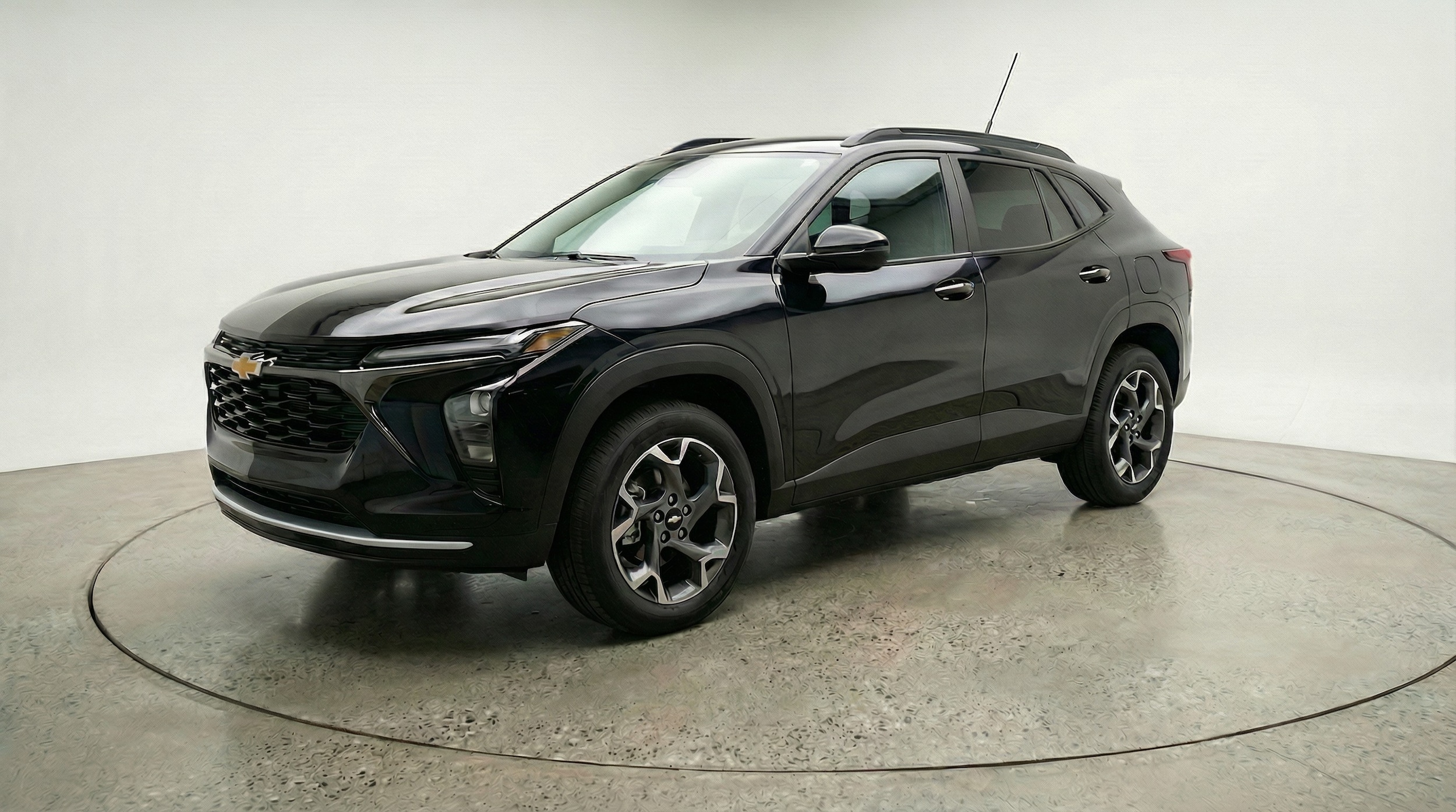 Thumbnail: 2025 Chevrolet Trax - 3