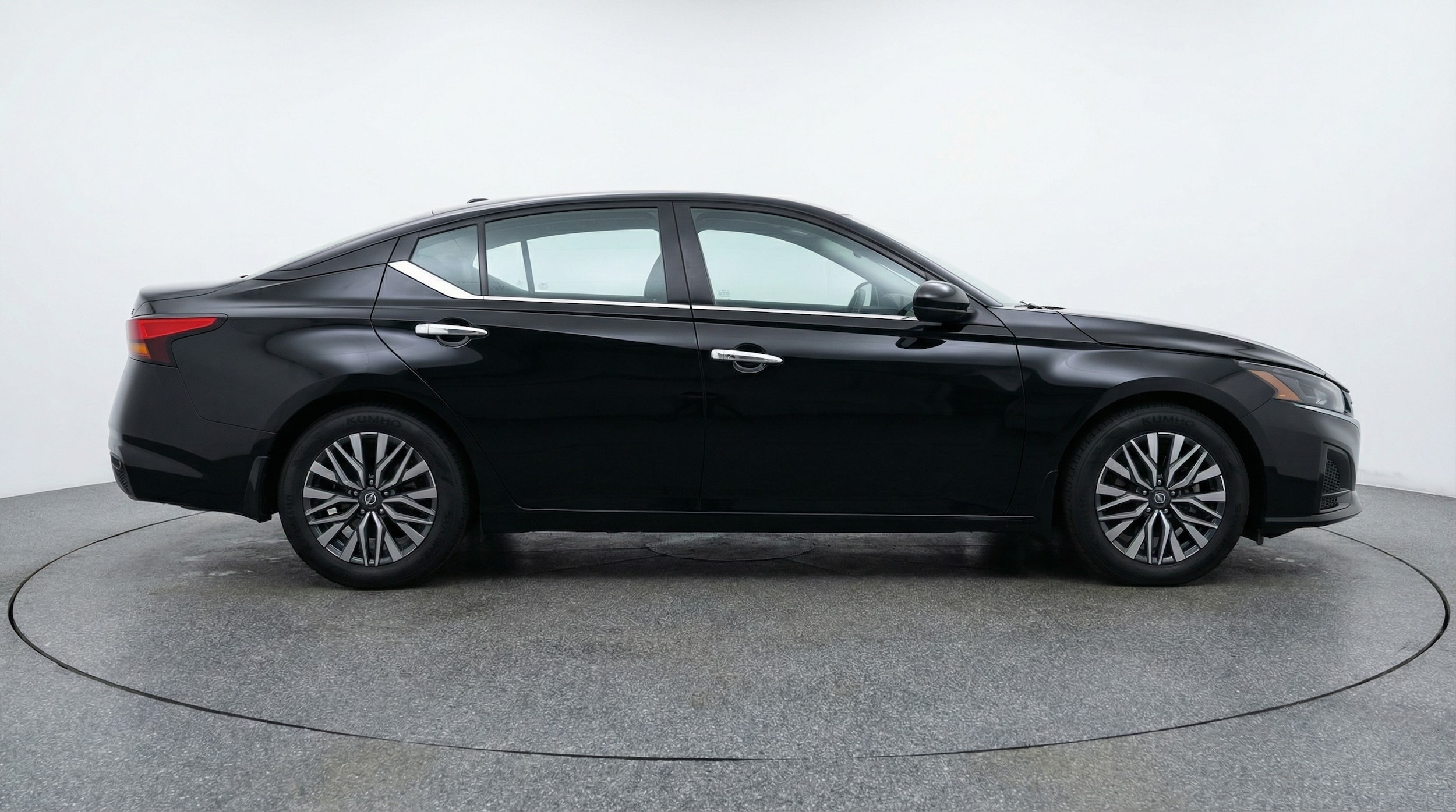 Thumbnail: 2025 Nissan Altima - 8