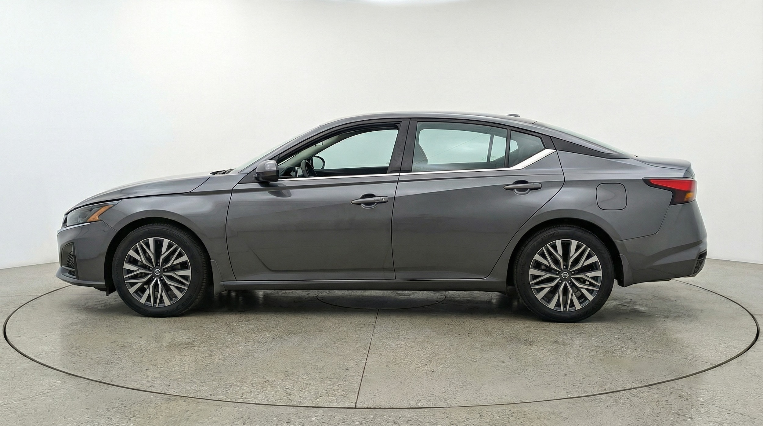 Thumbnail: 2025 Nissan Altima - 4