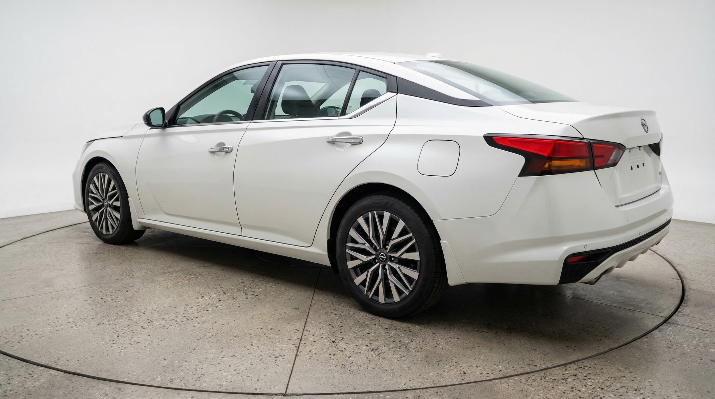Thumbnail: 2025 Nissan Altima - 5