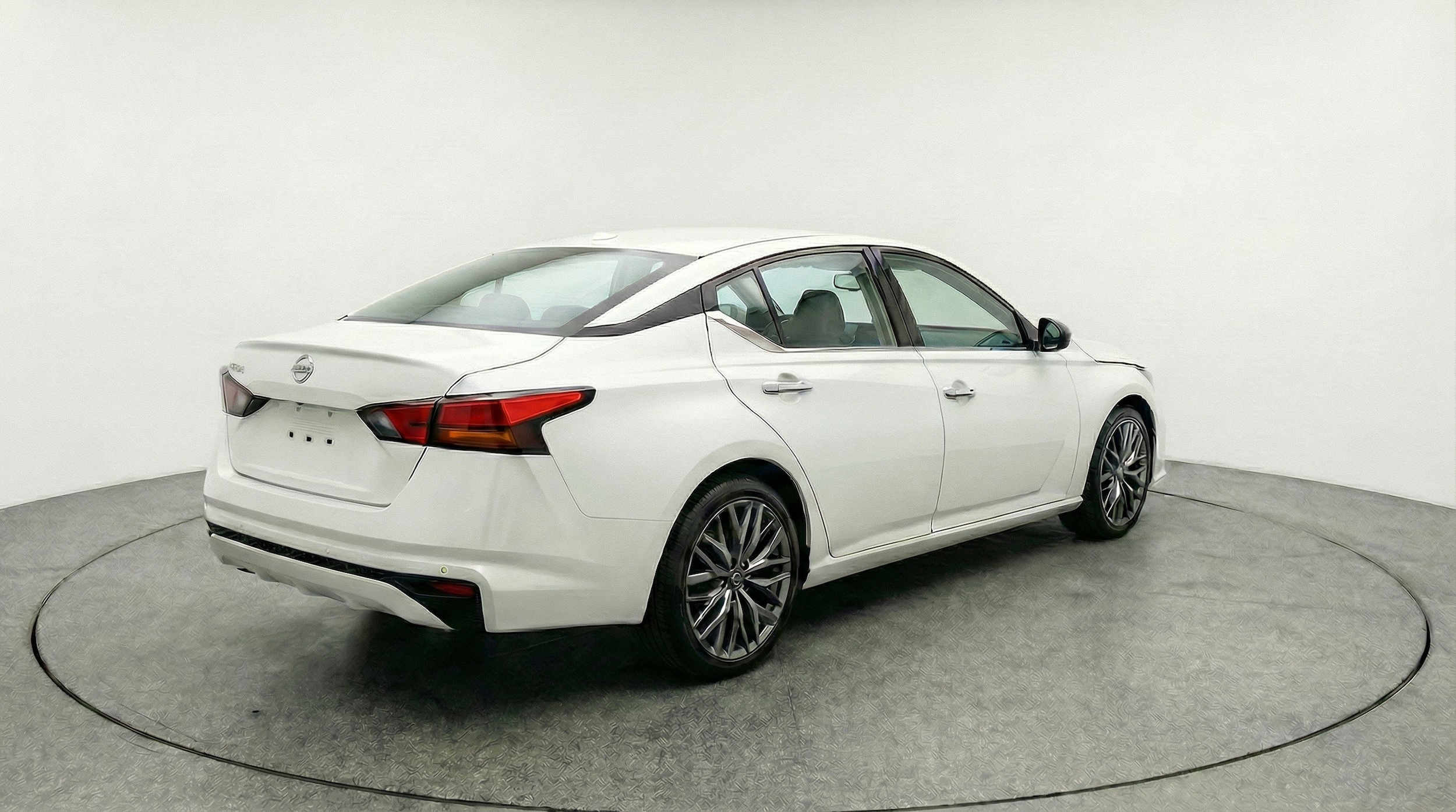 Thumbnail: 2025 Nissan Altima - 9