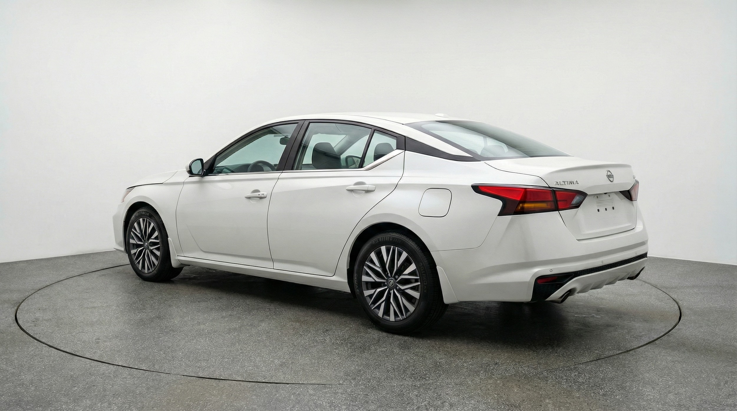 Thumbnail: 2025 Nissan Altima - 5