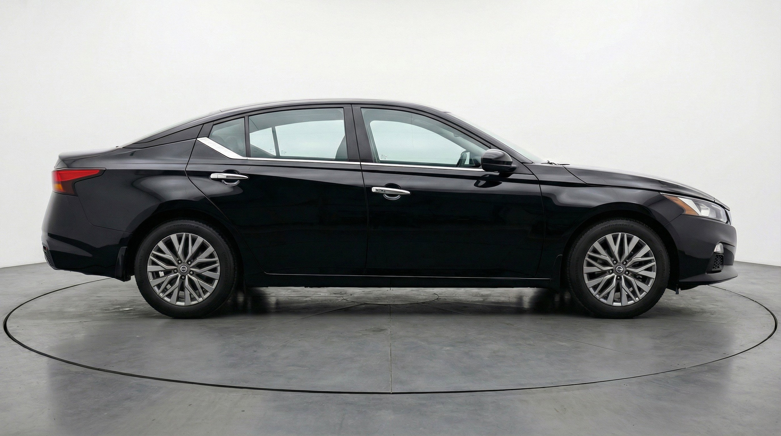 Thumbnail: 2025 Nissan Altima - 11