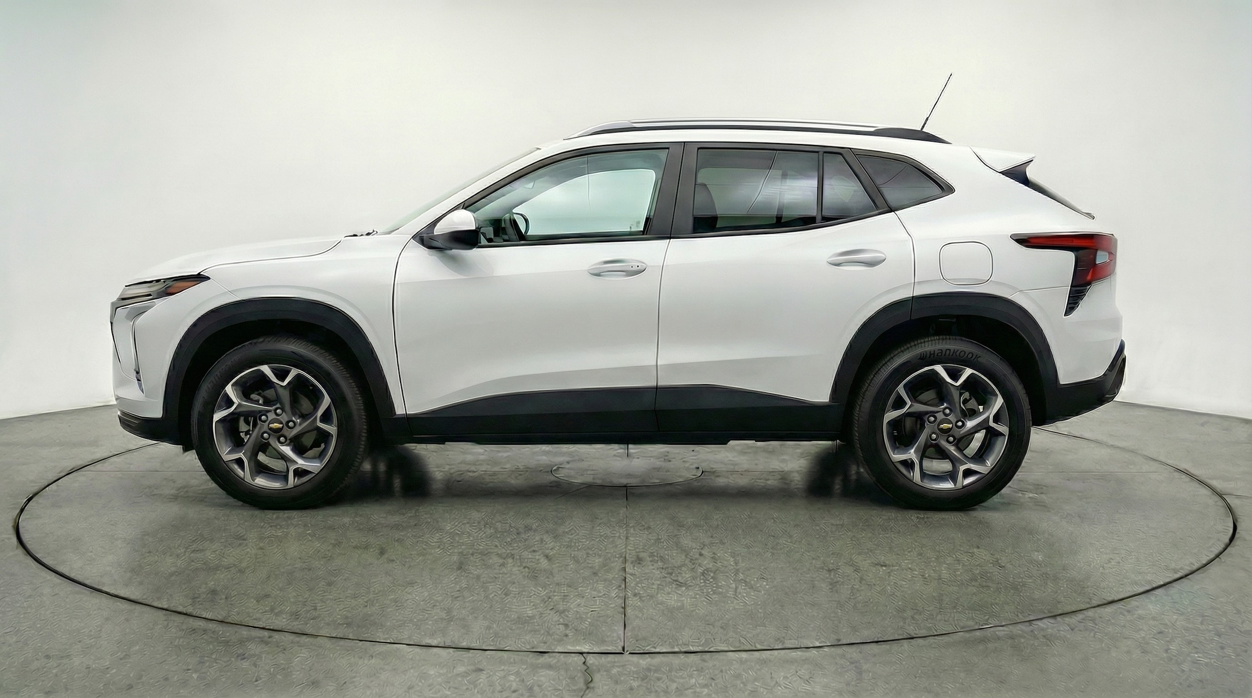 Thumbnail: 2025 Chevrolet Trax - 4