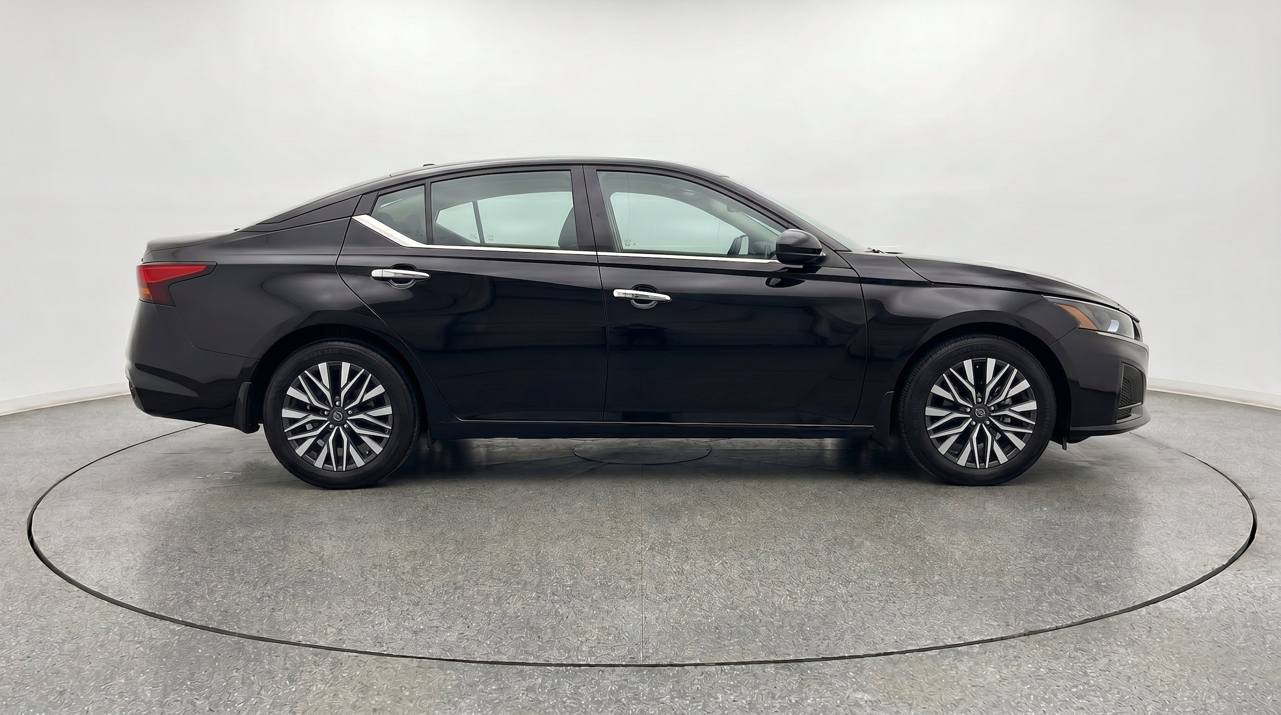 Thumbnail: 2025 Nissan Altima - 11