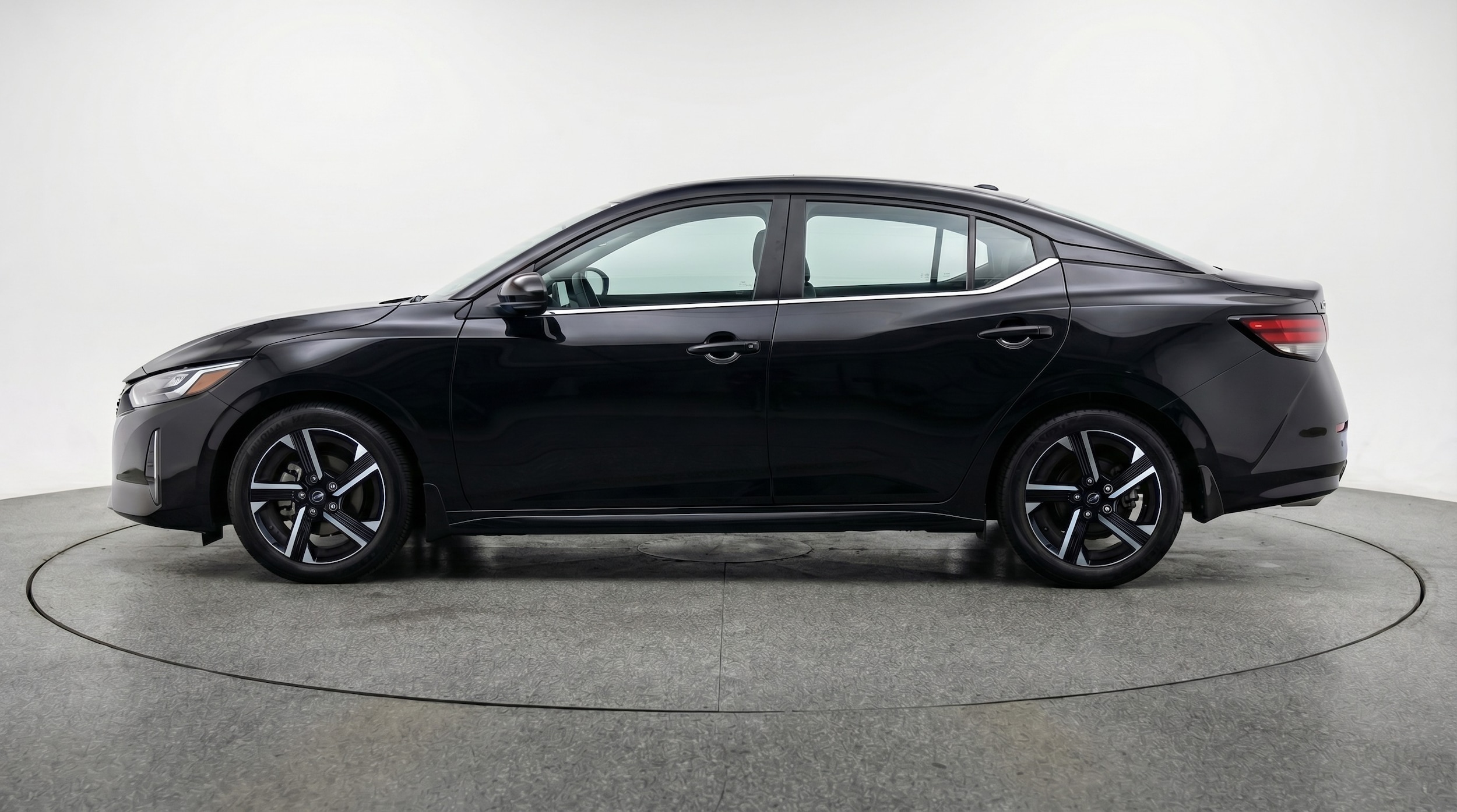 Thumbnail: 2025 Nissan Sentra - 4